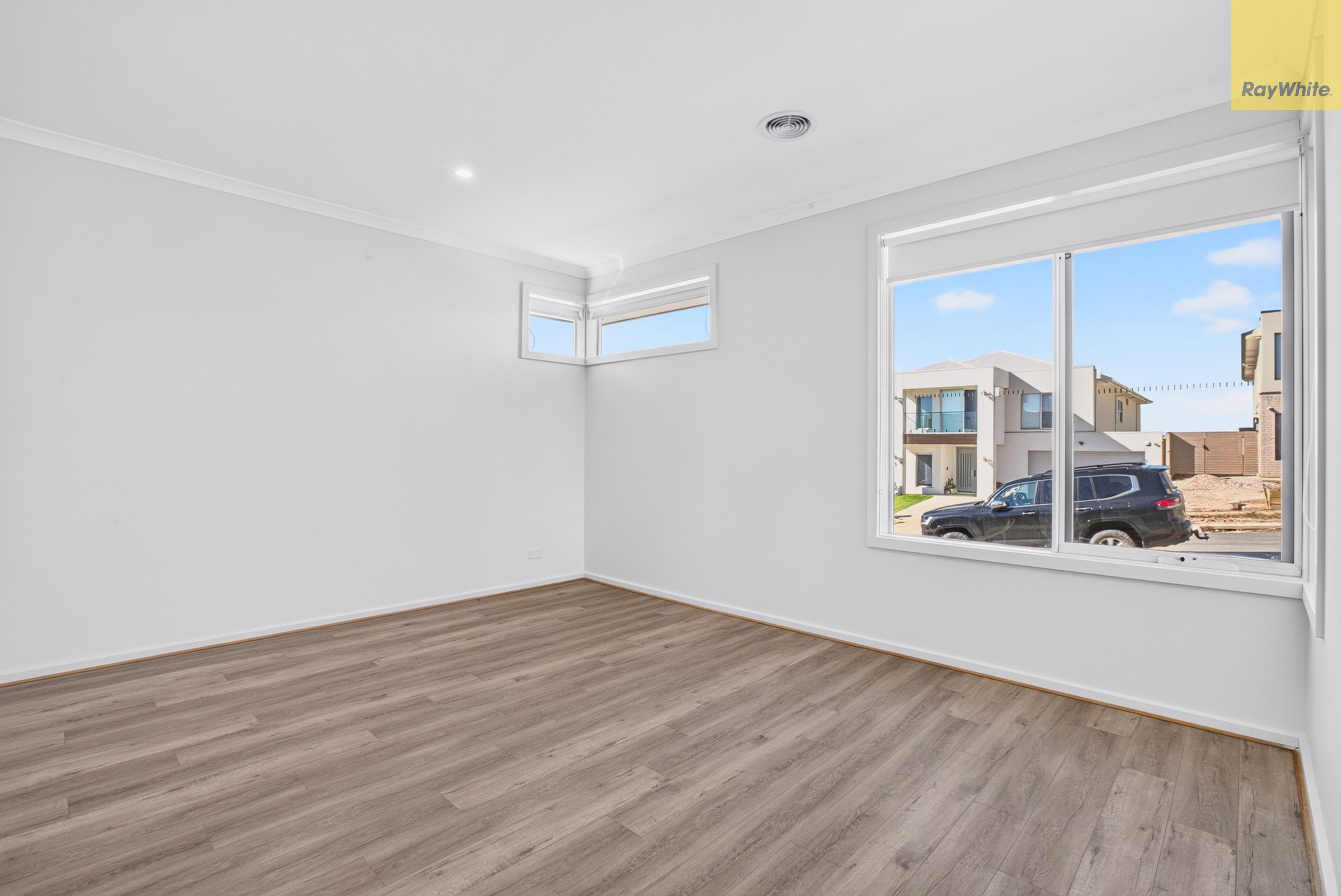 8 Garrong Street — photo 5 of 13