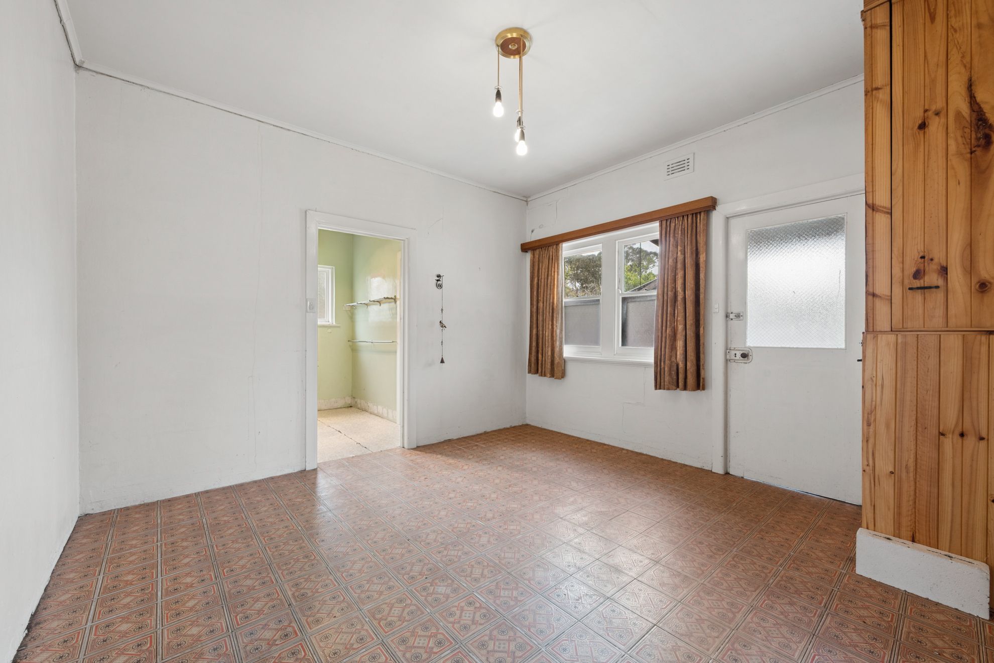 16-20 Julian Street West — photo 12 of 26