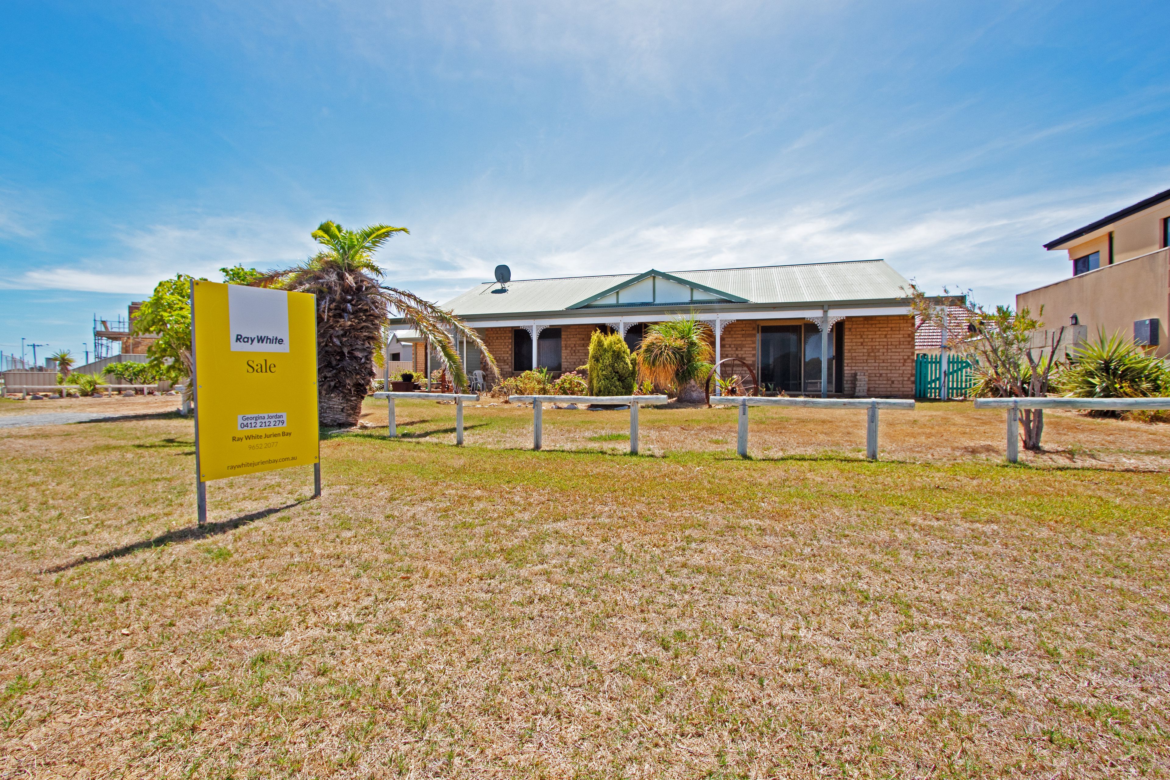 4 Illyarrie Street, Leeman, WA 6514