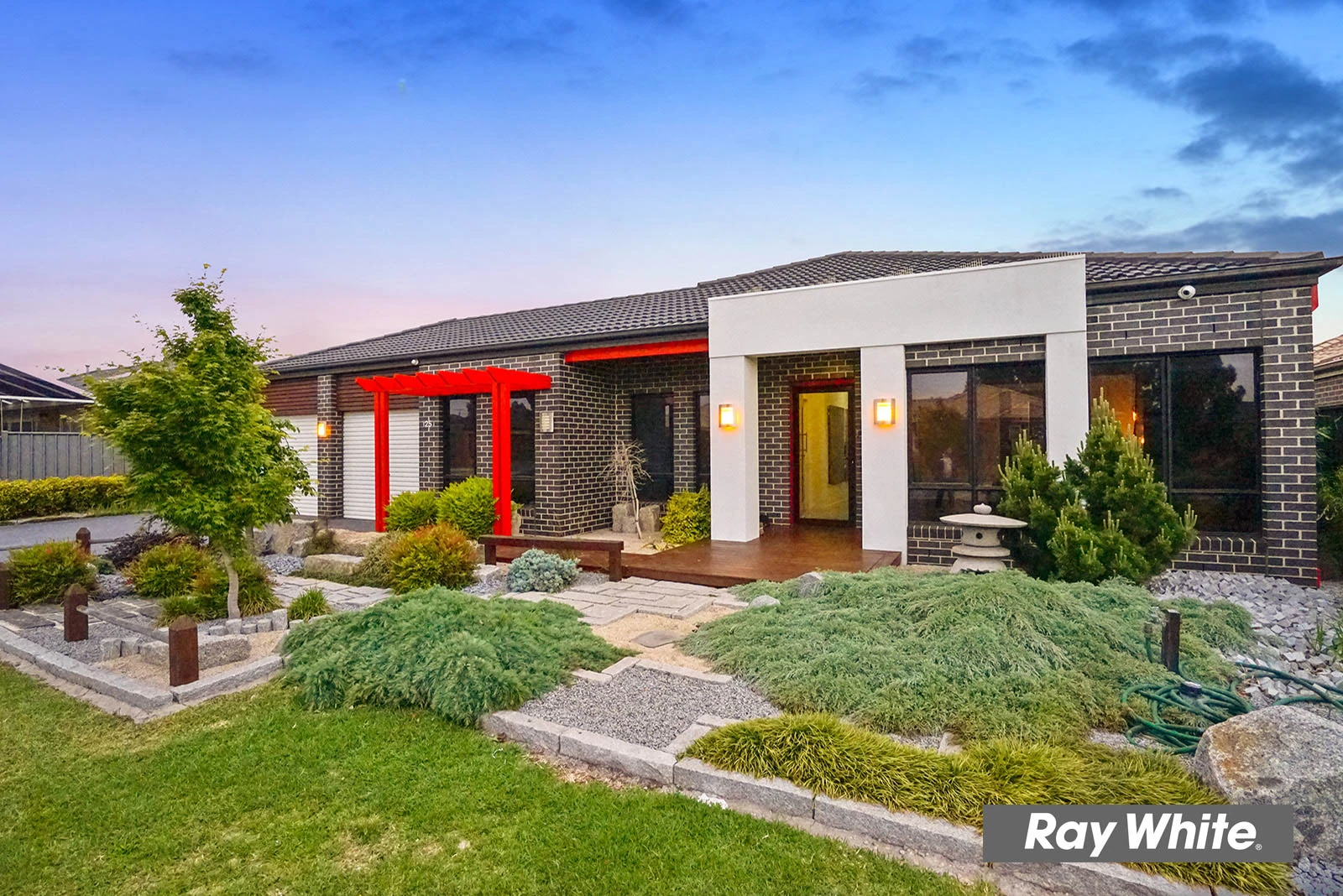 25 Clearwater Rise Parade, Truganina, VIC 3029