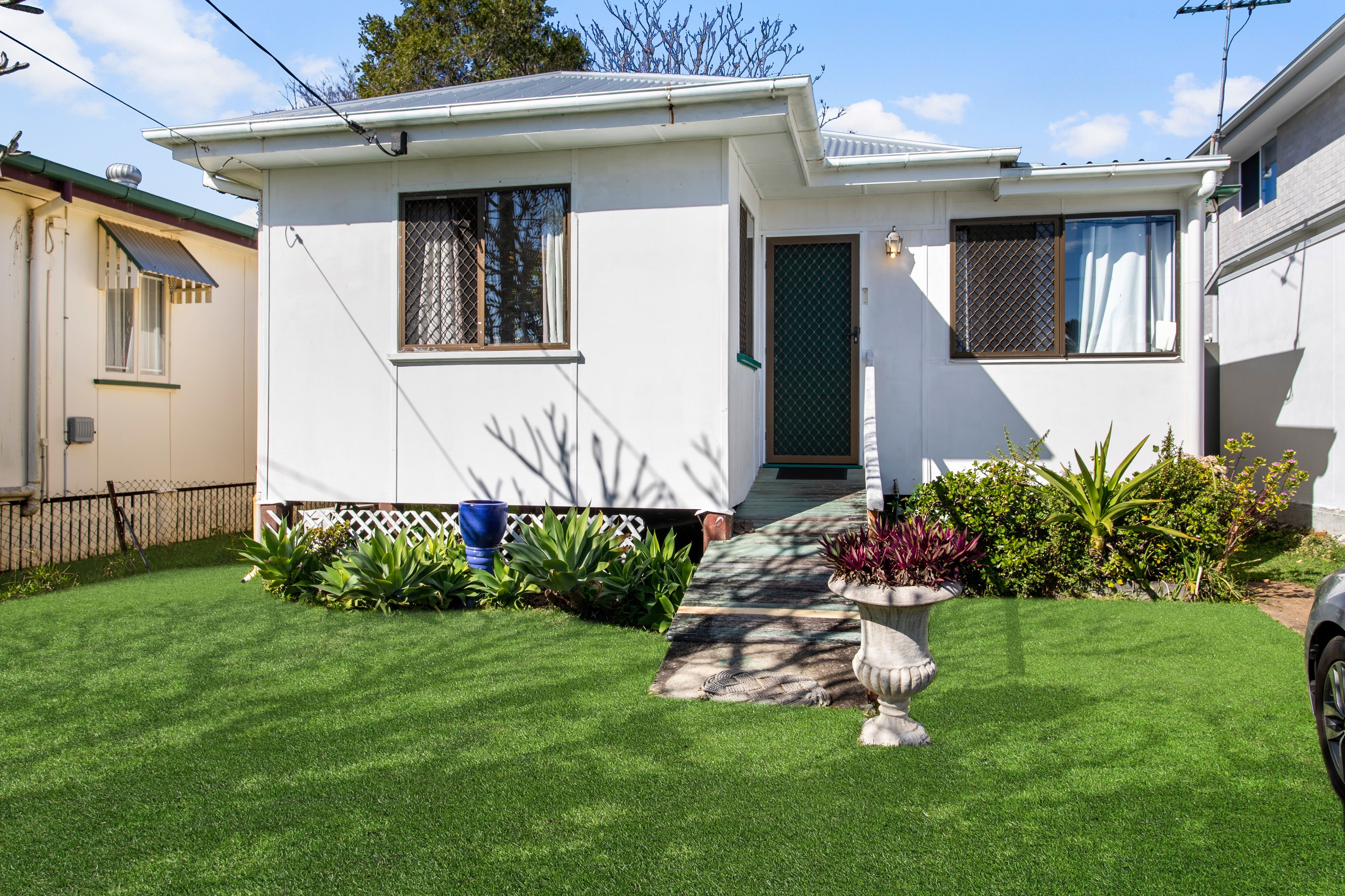 52 Mclennan Street — photo from Ray White Woody Point