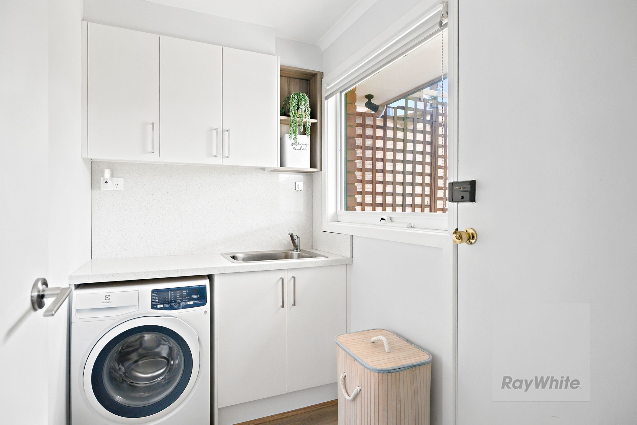 10 Dorrington Court — photo 13 of 15