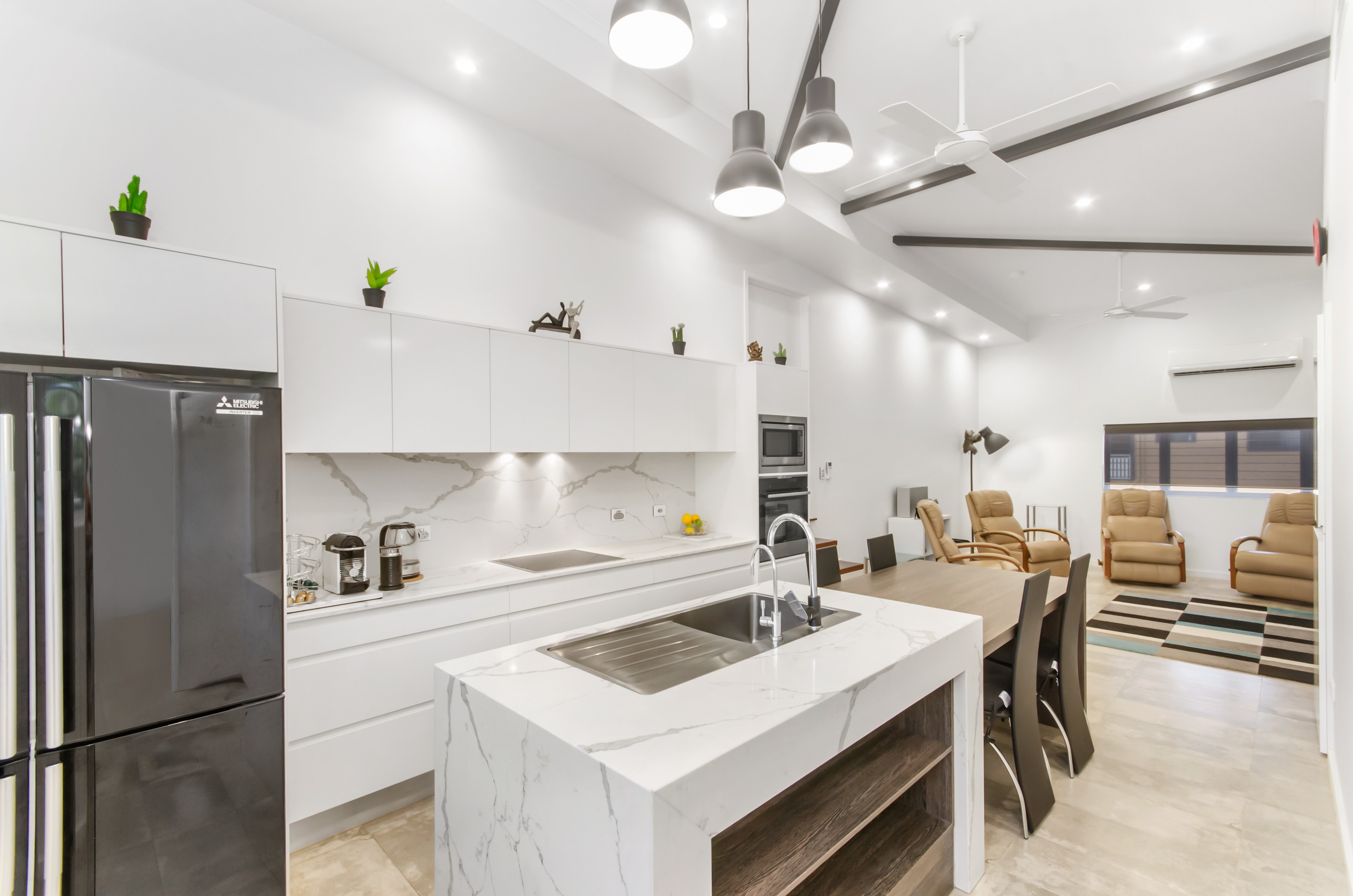 1a/4 Queens Road, Railway Estate, QLD 4810