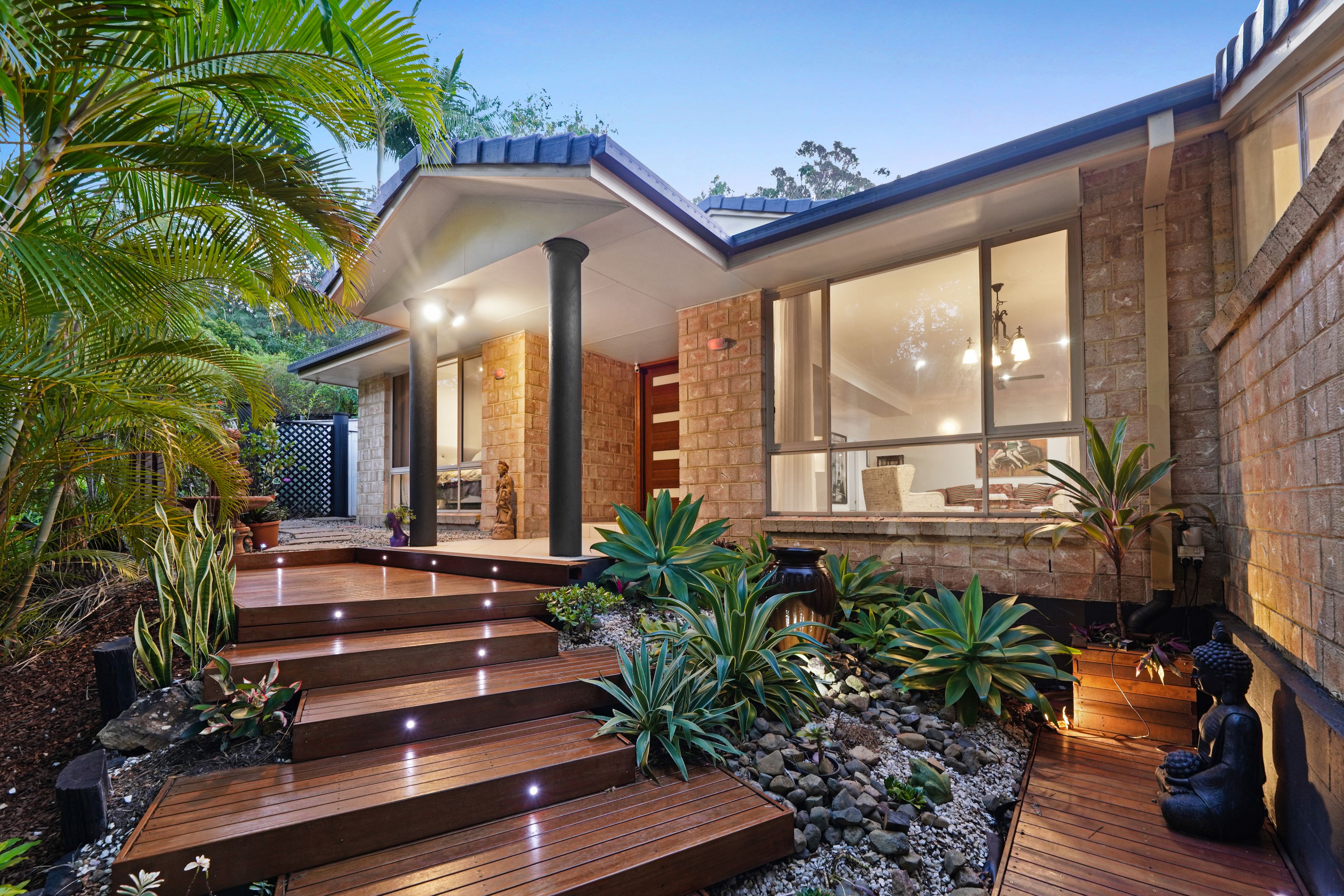1 Basswood Court, Bonogin, QLD 4213