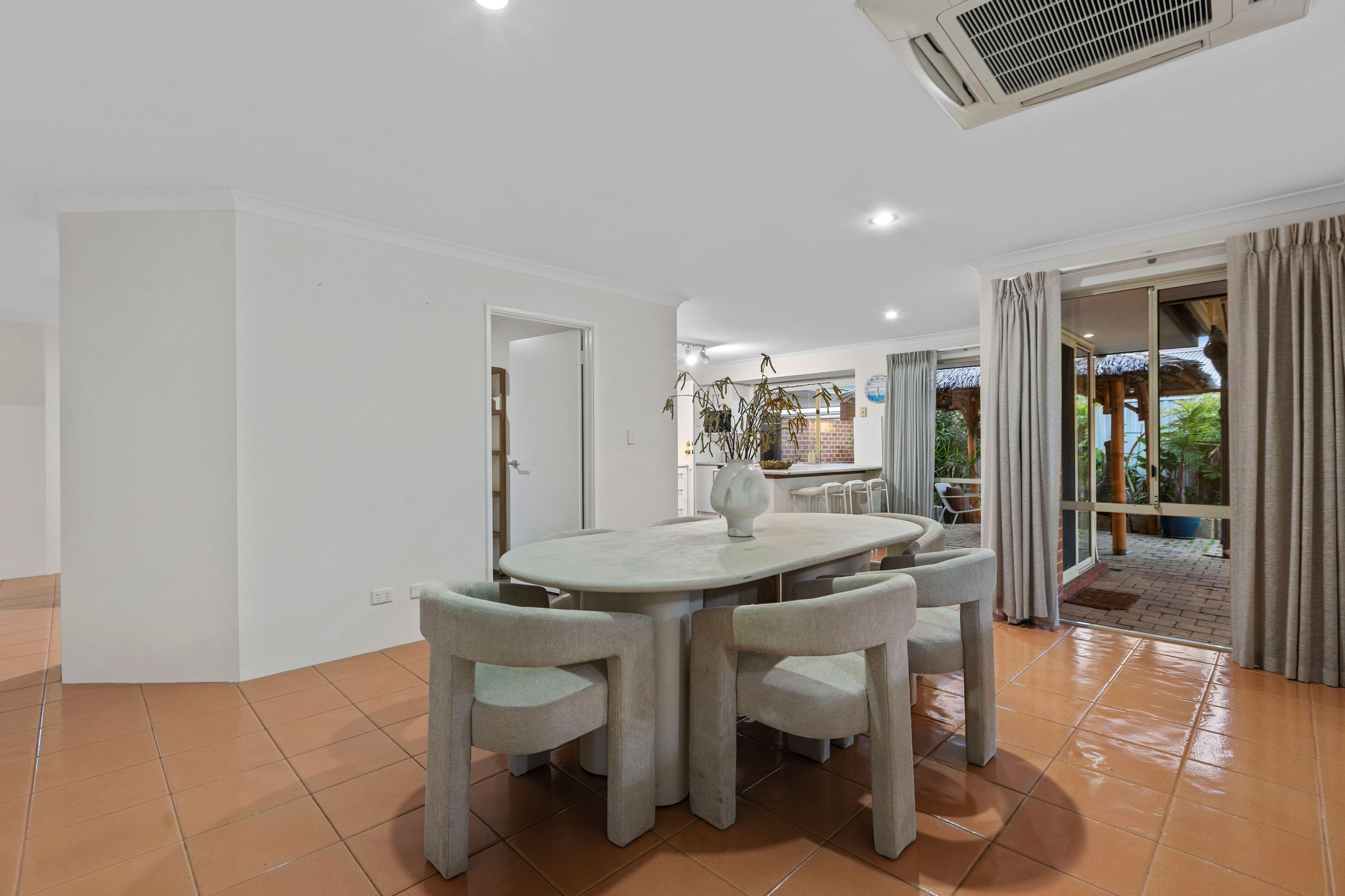 75 Wahroonga Way — photo 14 of 30