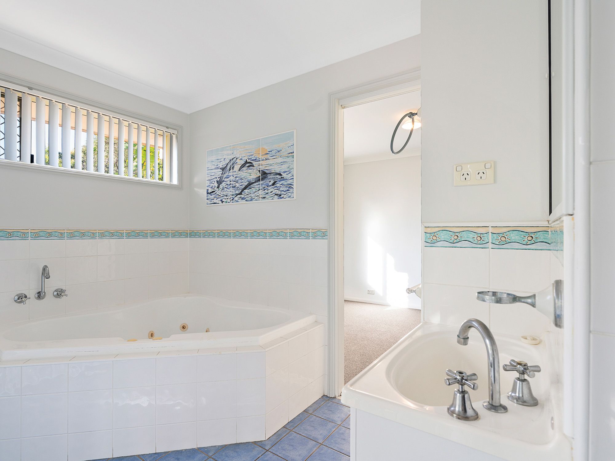 19 Pendara Crescent — photo 10 of 12