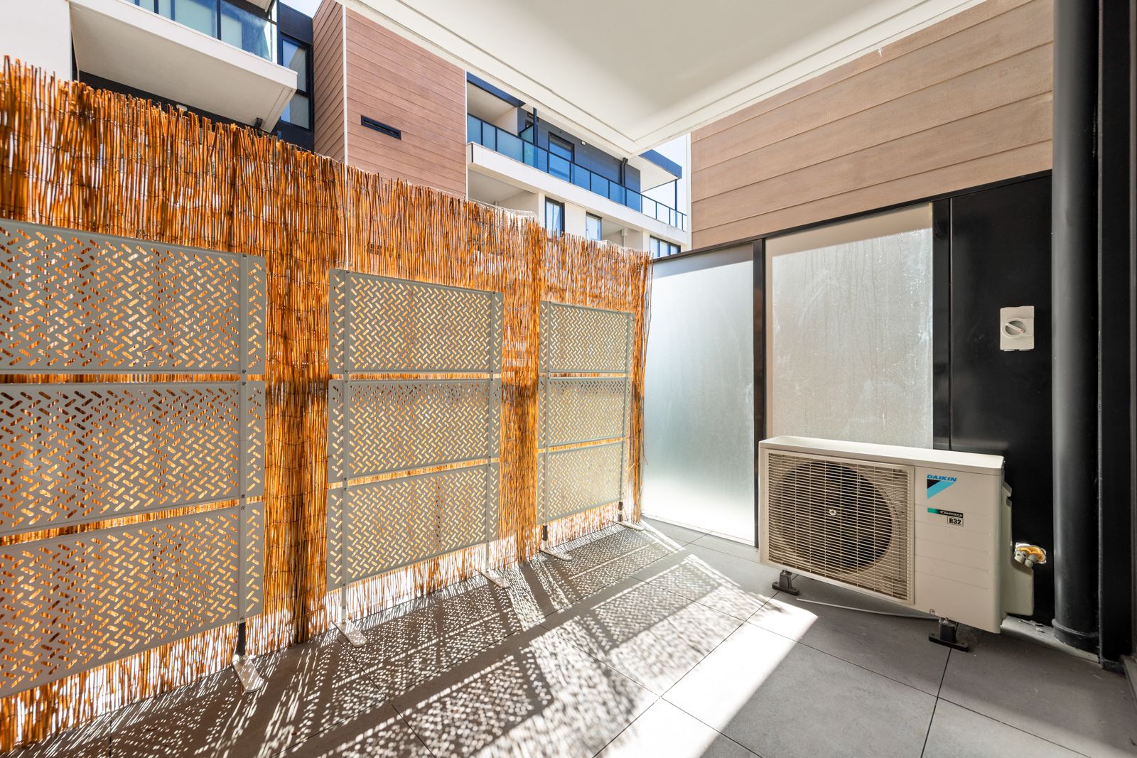103/23 Collins Street — photo 10 of 12