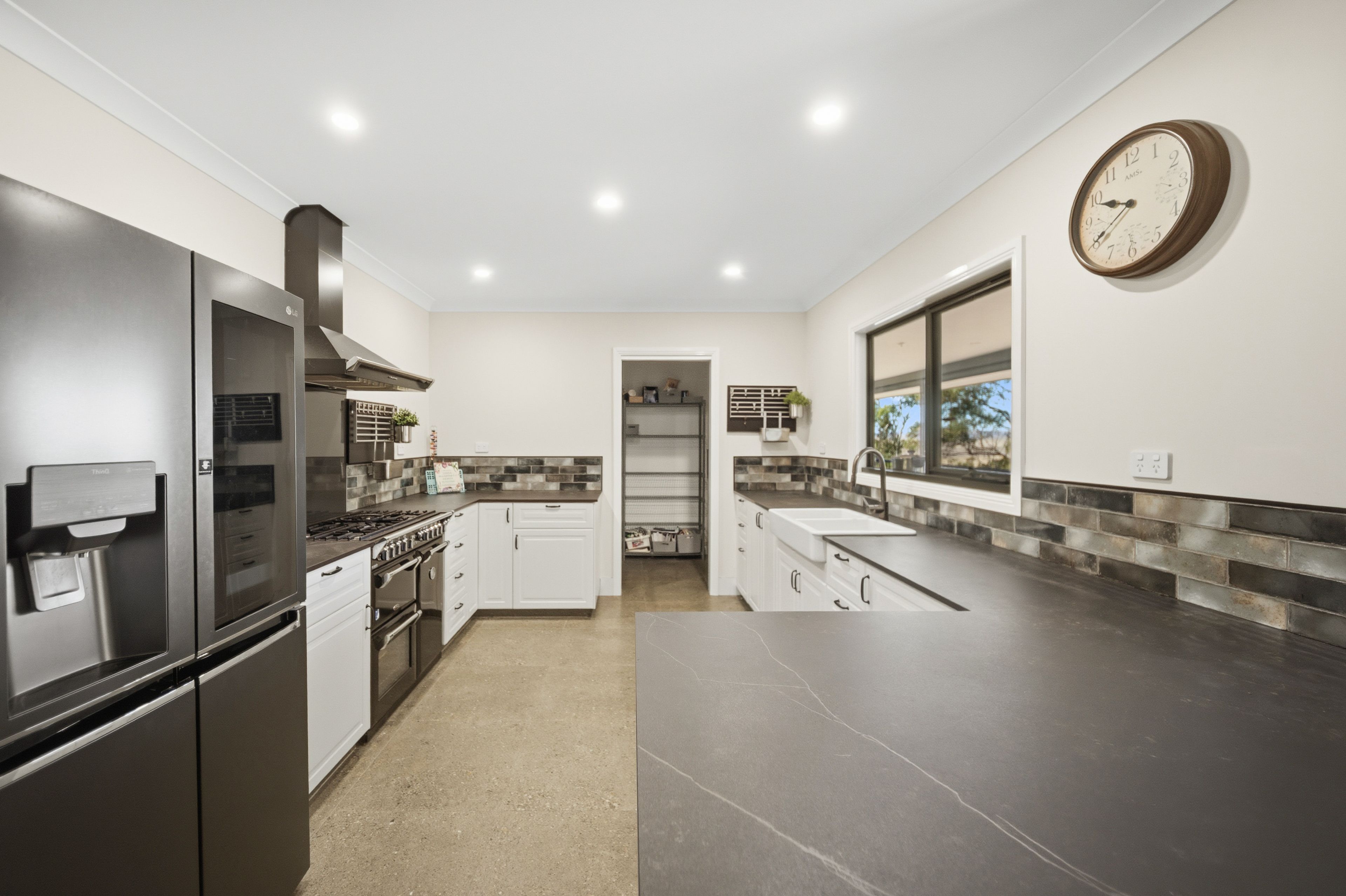 40 Bunyanvale Road — photo 5 of 30