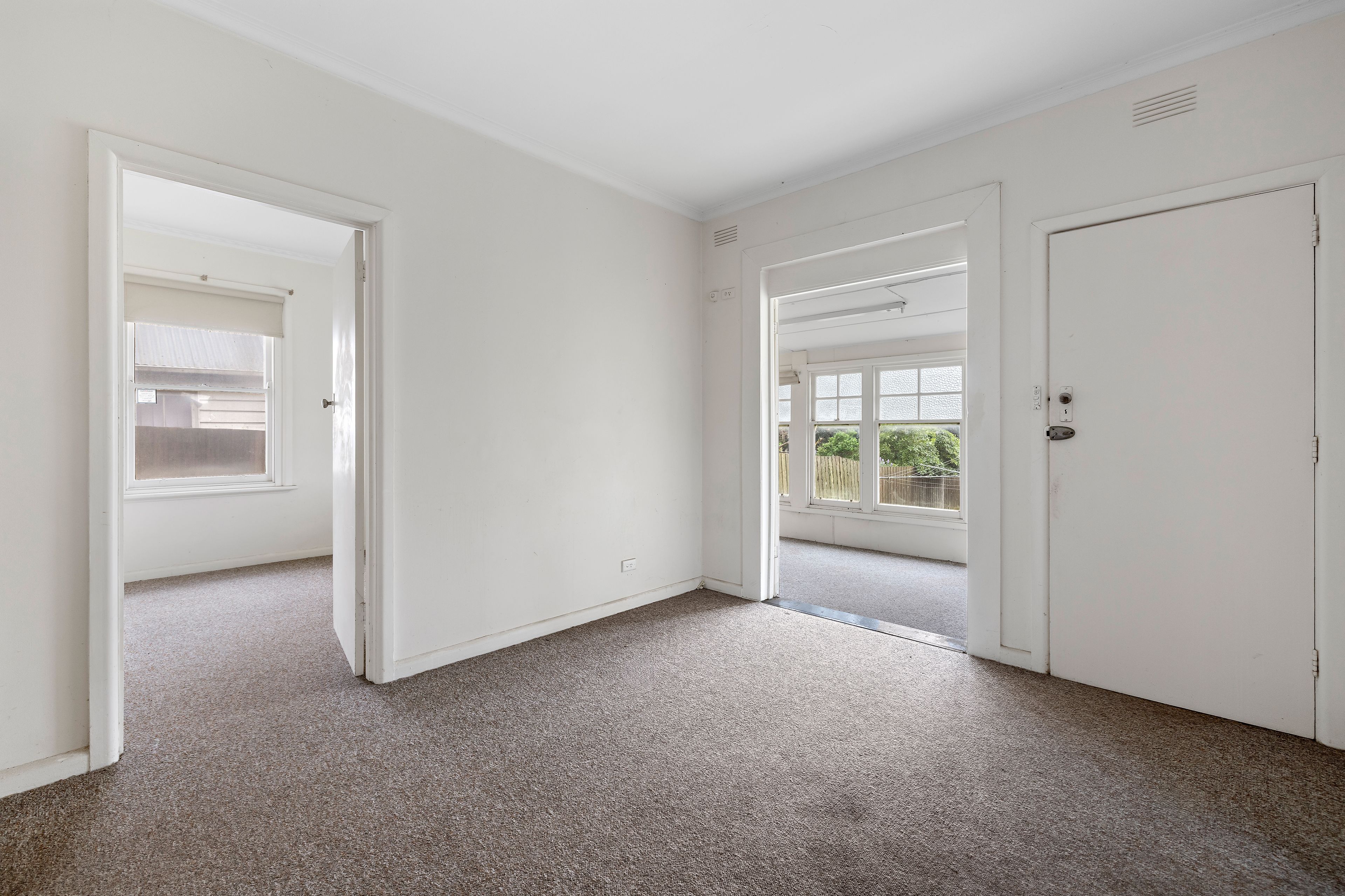 28 Nepean Highway — photo 11 of 20
