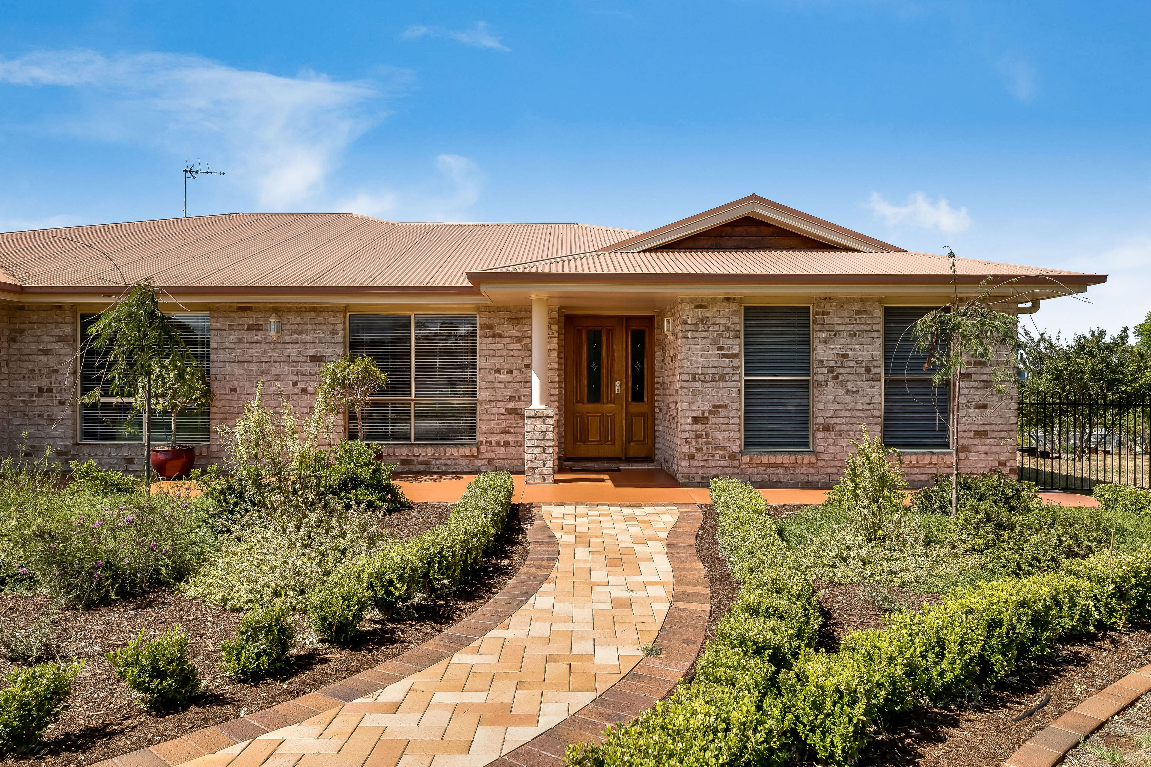 5 Roseburn Court, Torrington, QLD 4350