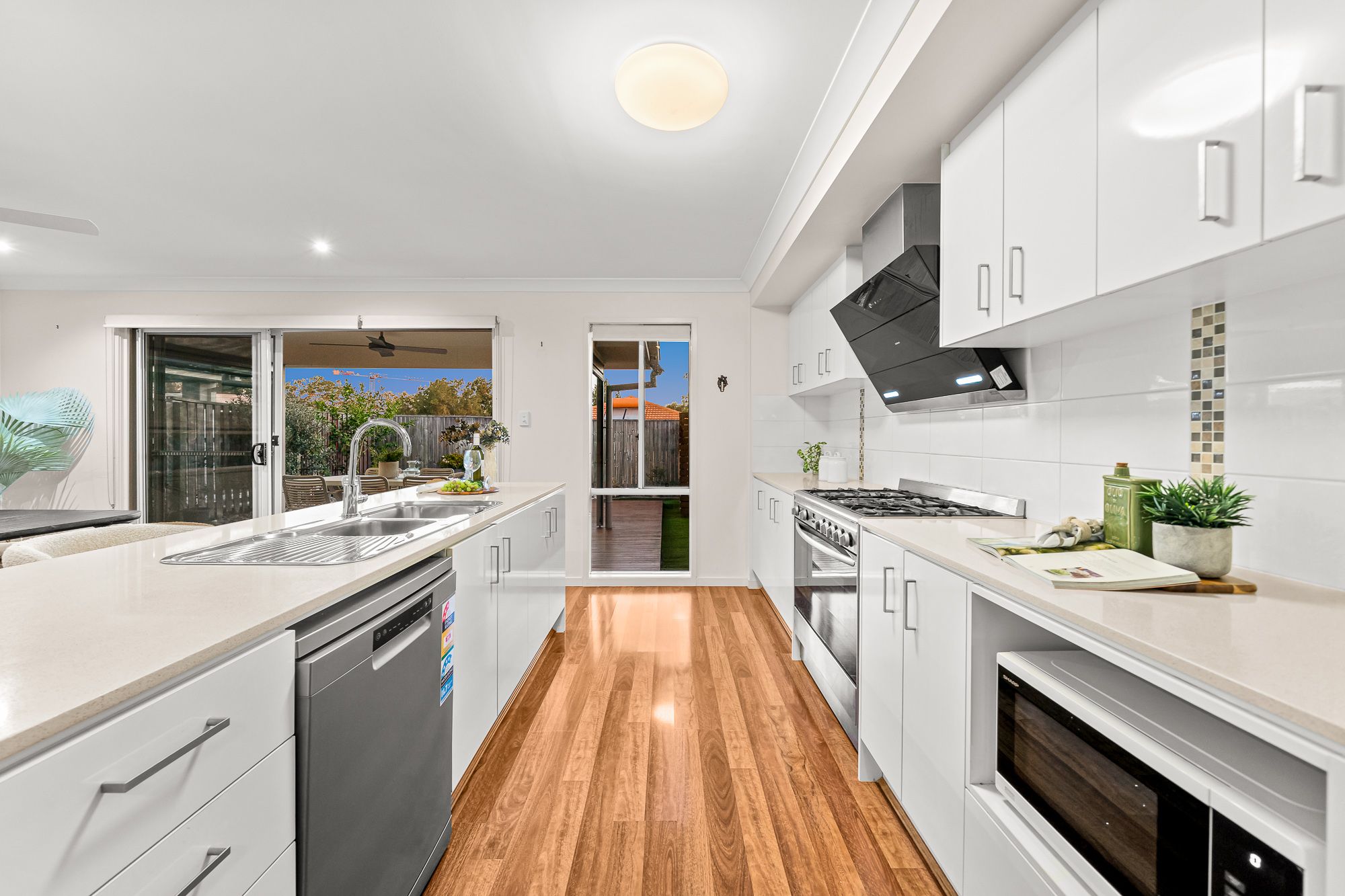 35 Obrist Place — photo 3 of 30