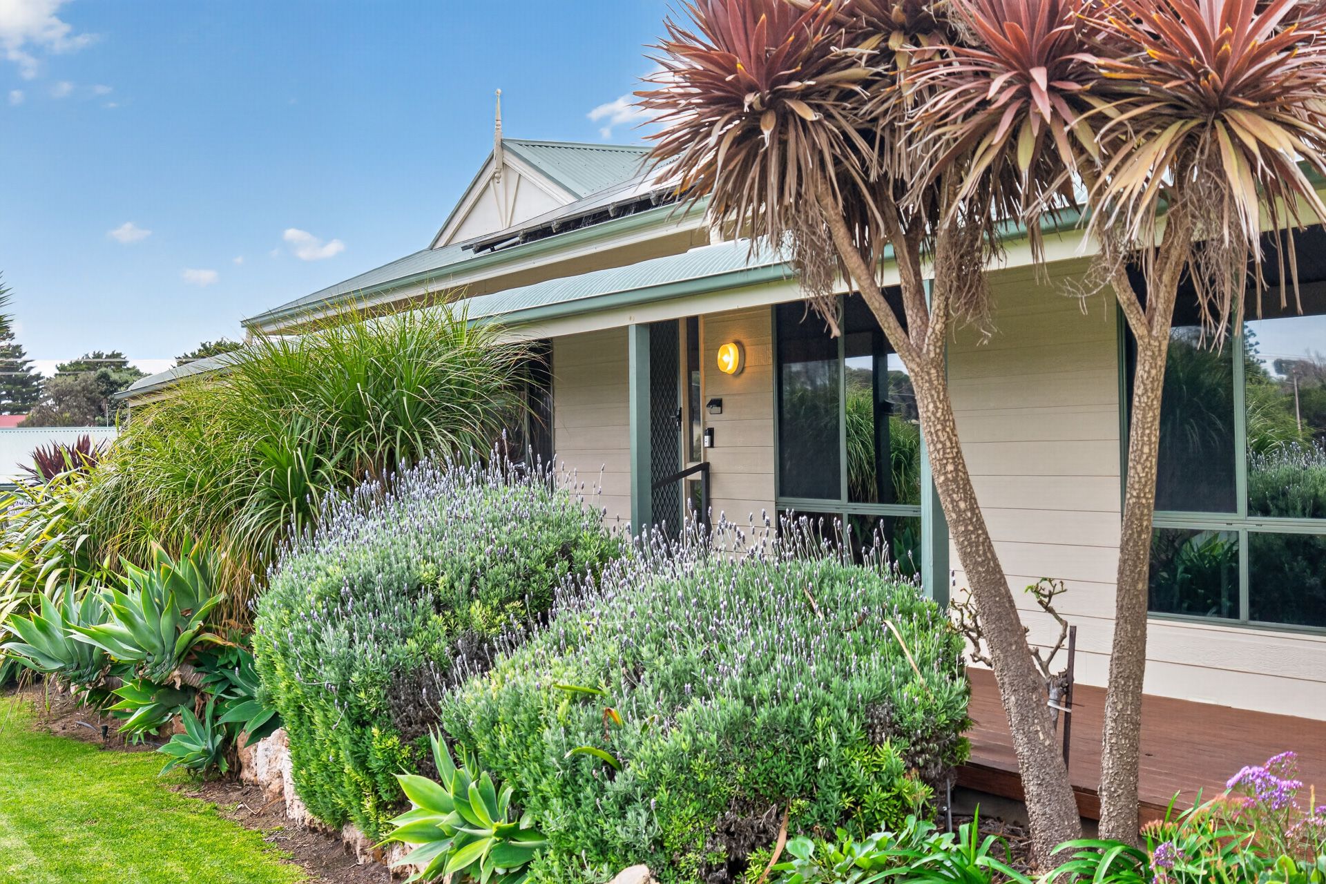 16 Golding Street — photo 4 of 30
