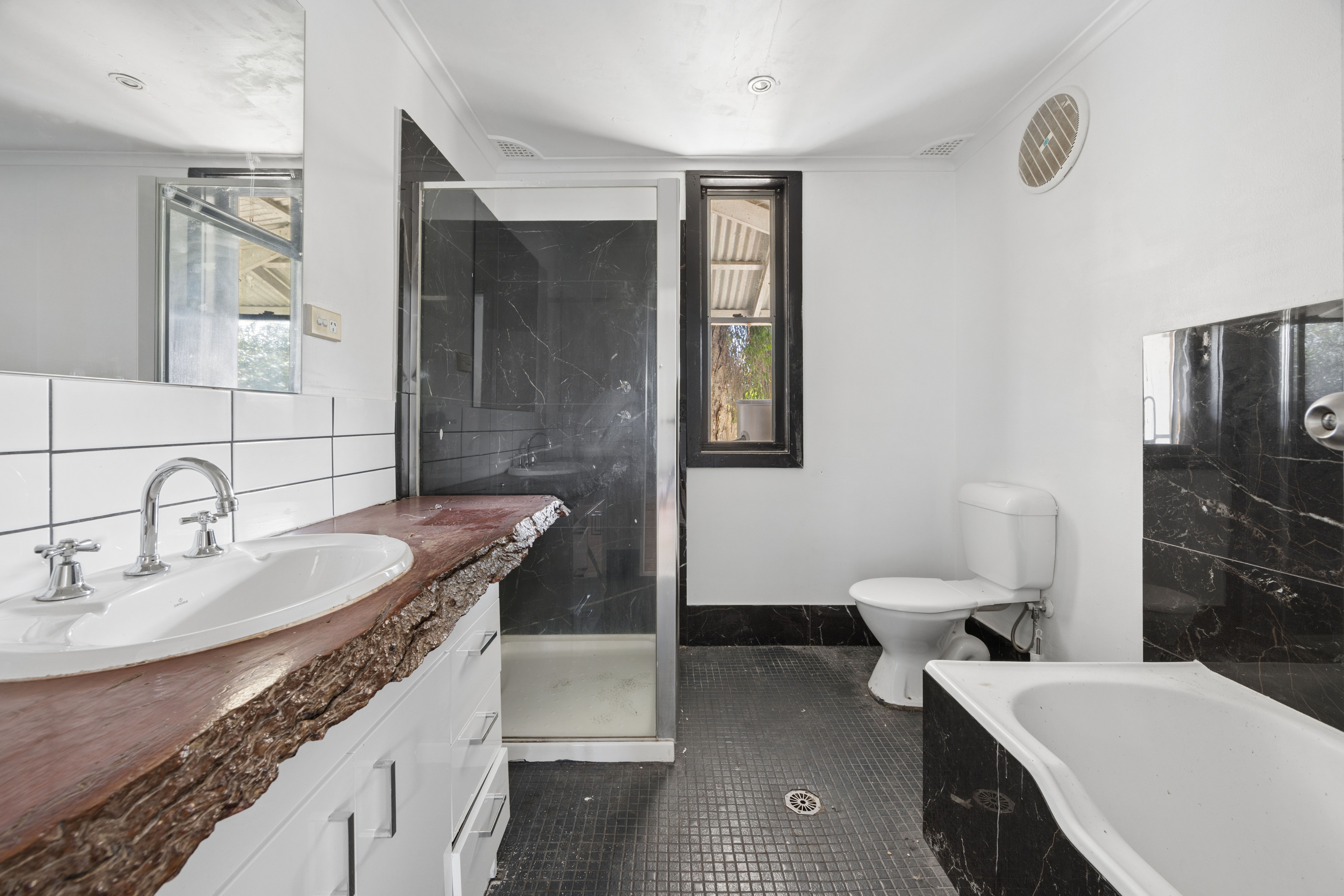 31 Brock Street — photo 4 of 14