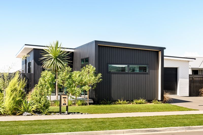 Contemporary Cool - Motueka