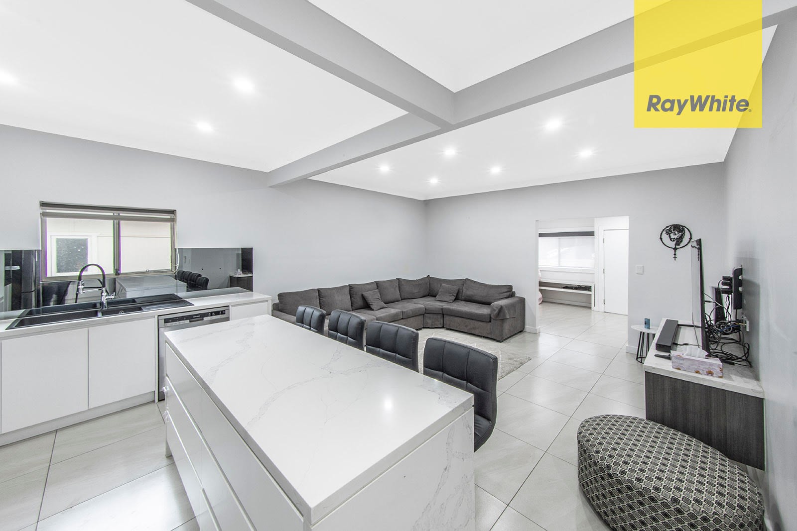 15 Stanley Street, Merrylands, NSW 2160