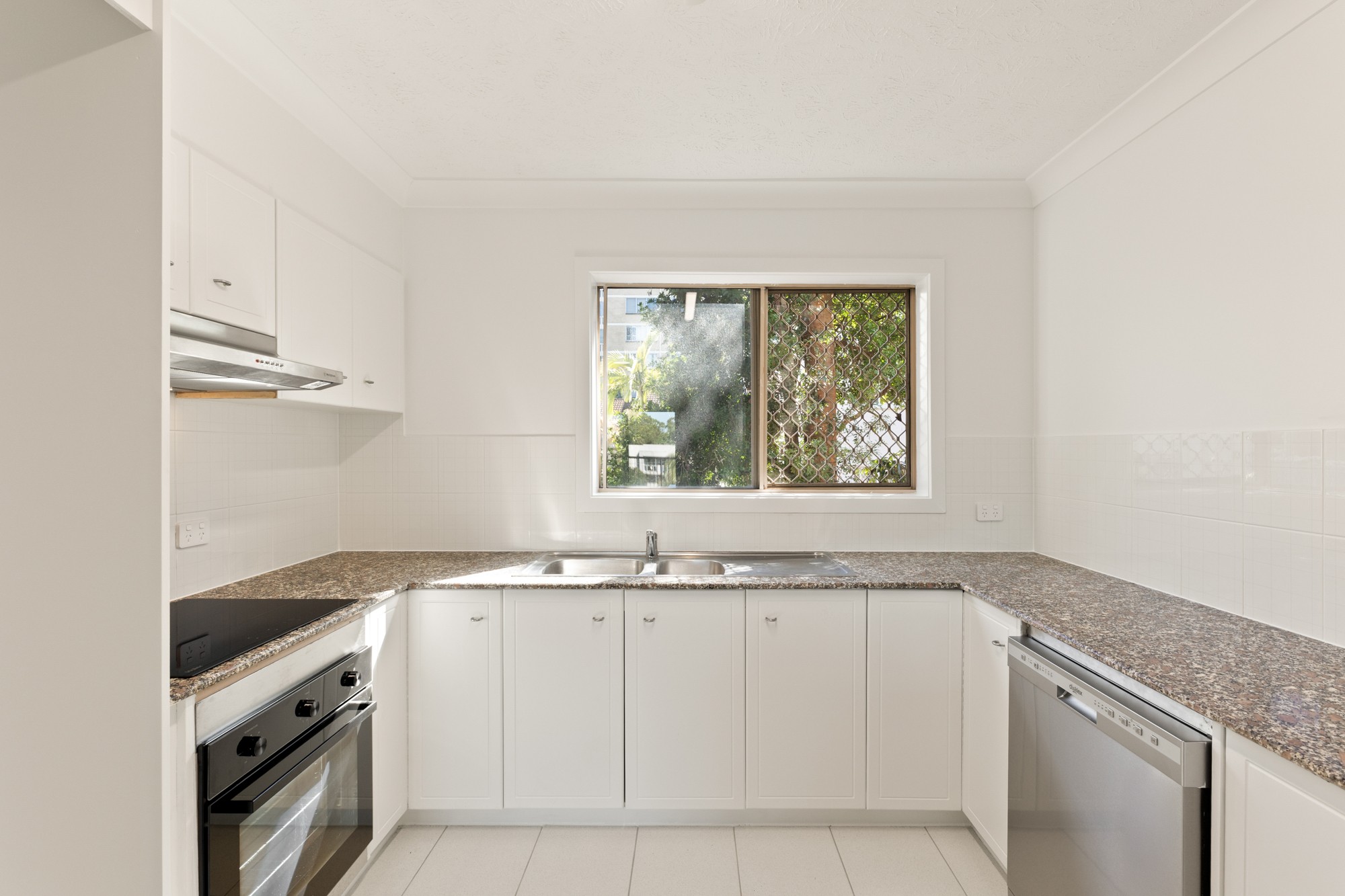 10/15 Finney Road, Indooroopilly, QLD 4068