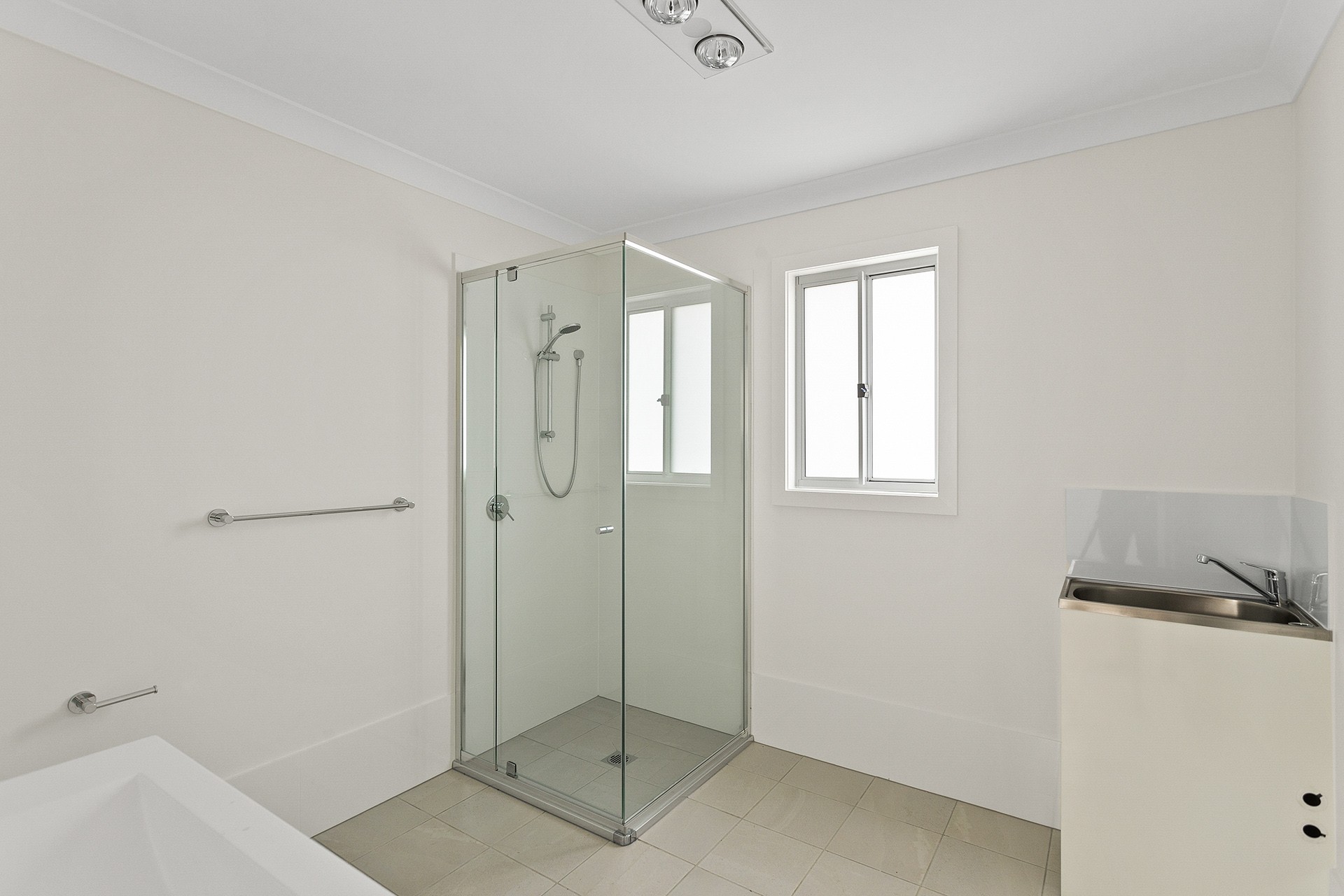 15A Central Avenue, Oak Flats, NSW 2529