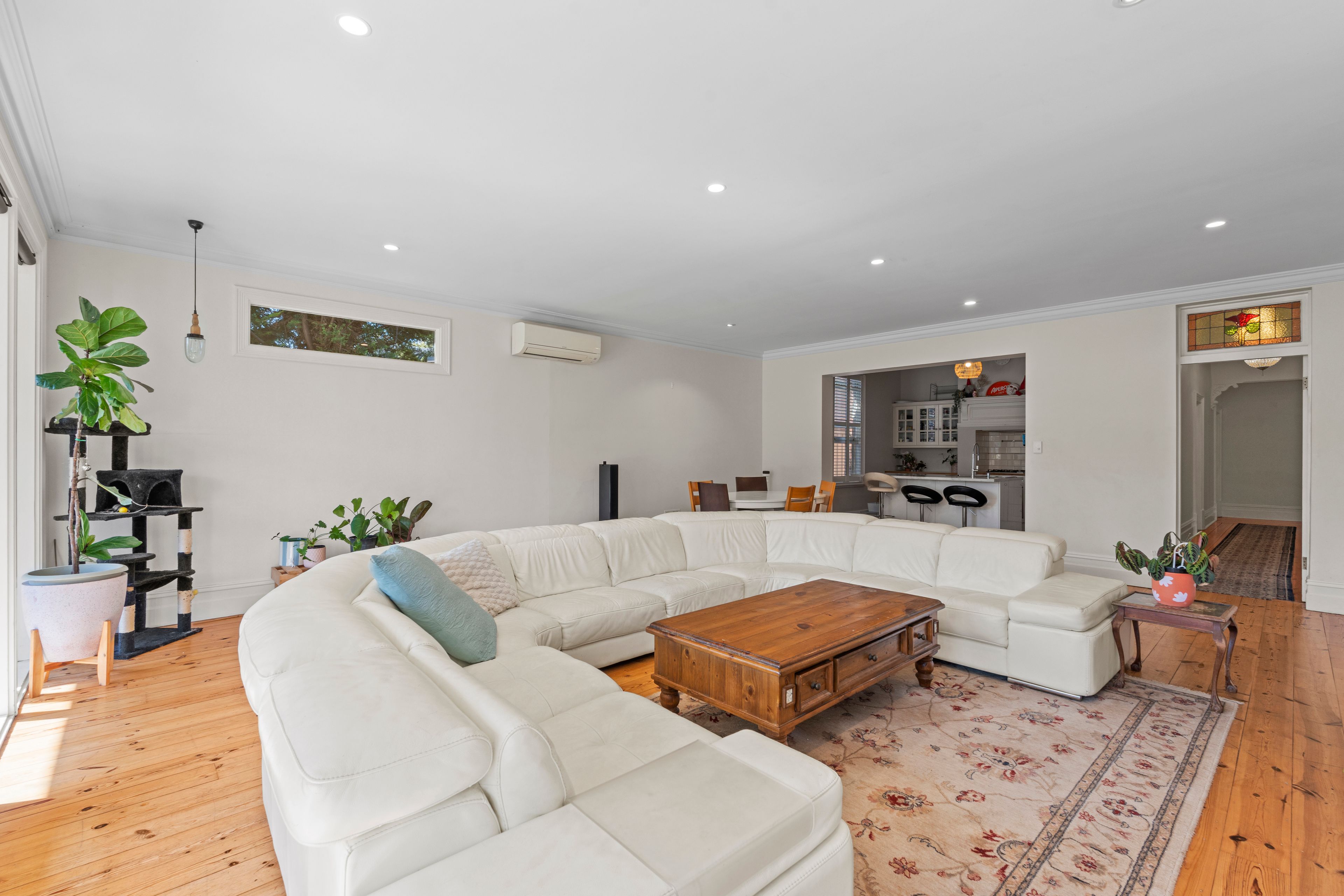 47 Tapleys Hill Road — photo 5 of 21