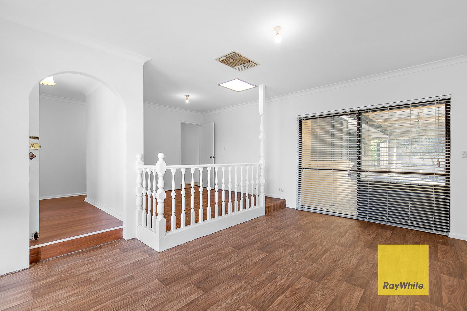 7 Irwin Close — photo 12 of 18