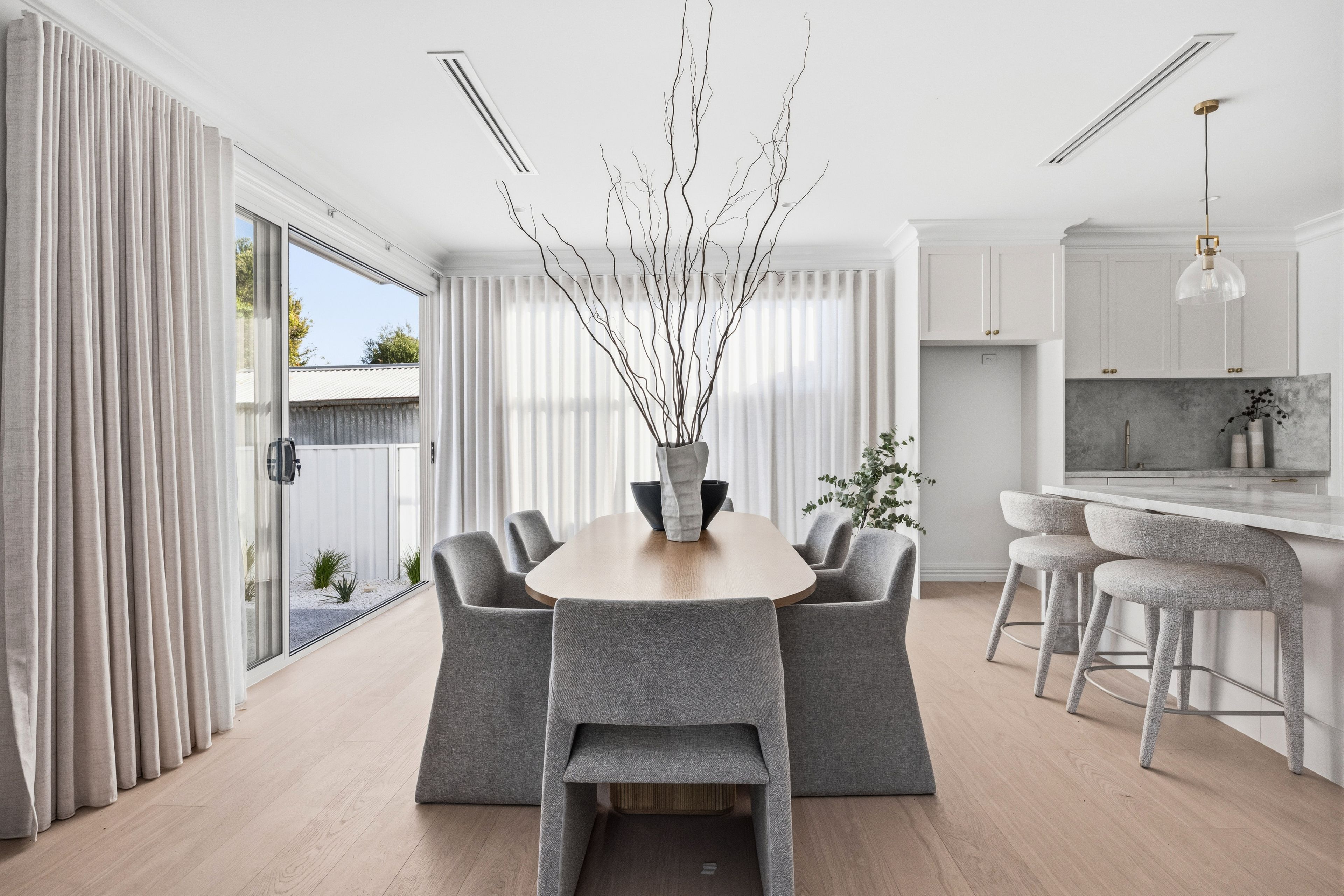 16 Willett Avenue — photo 9 of 25