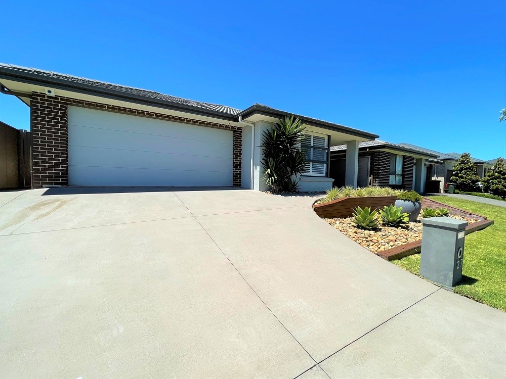 27 Mcgovern Street, Spring Farm, NSW 2570