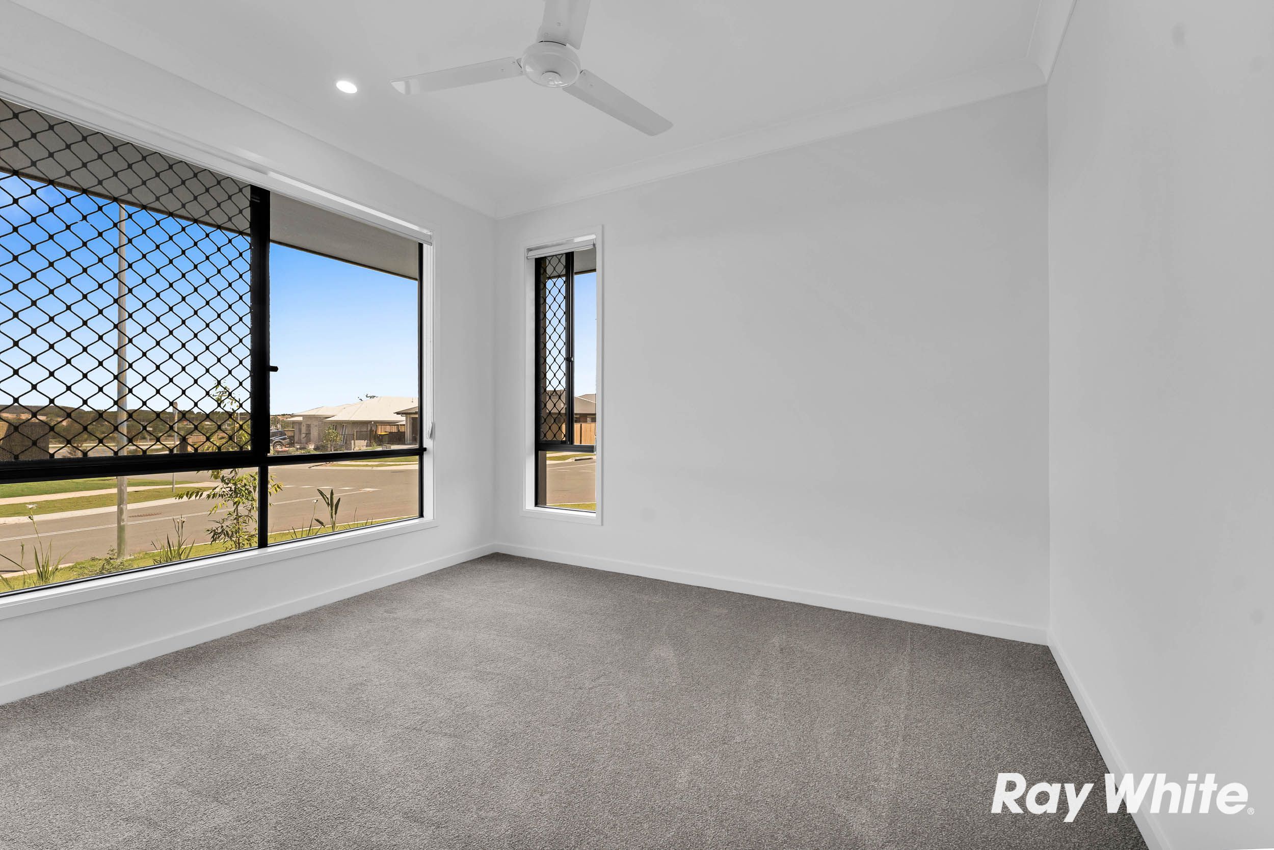 21 Snowdonia Crescent, Yarrabilba, QLD 4207