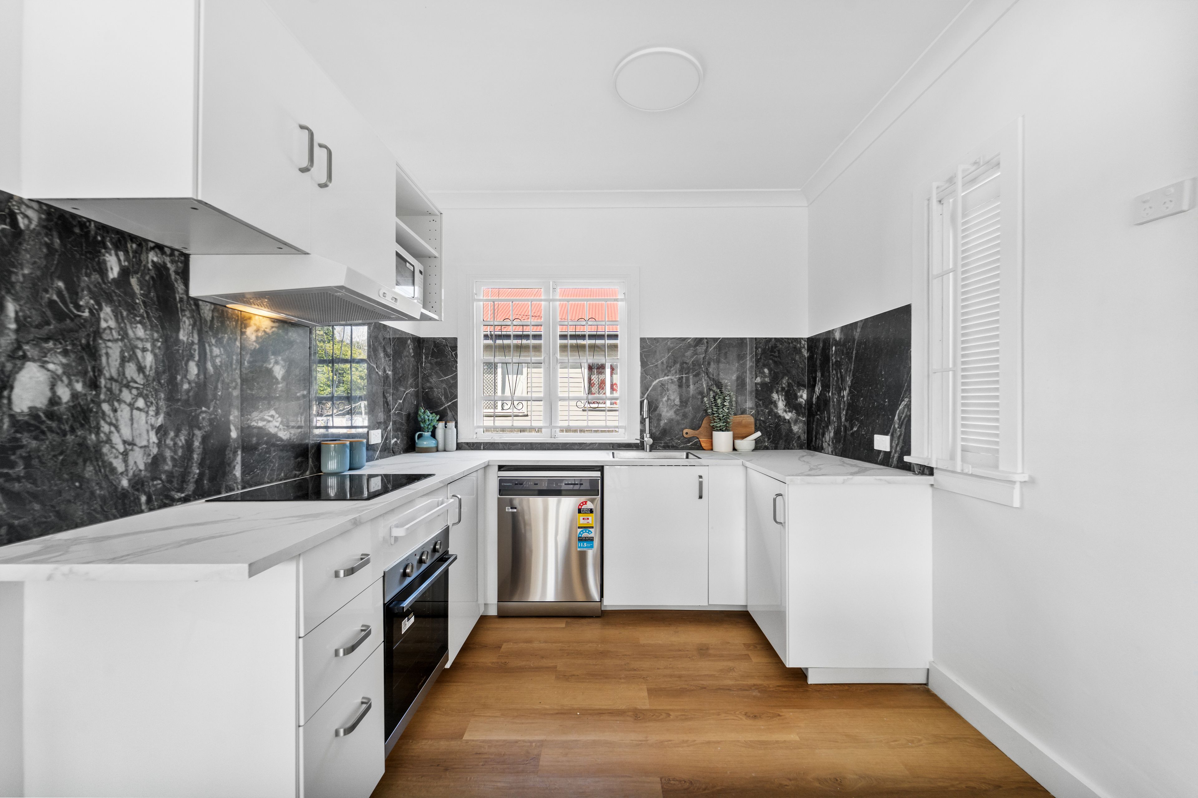 65 Coxen Street — photo 8 of 18