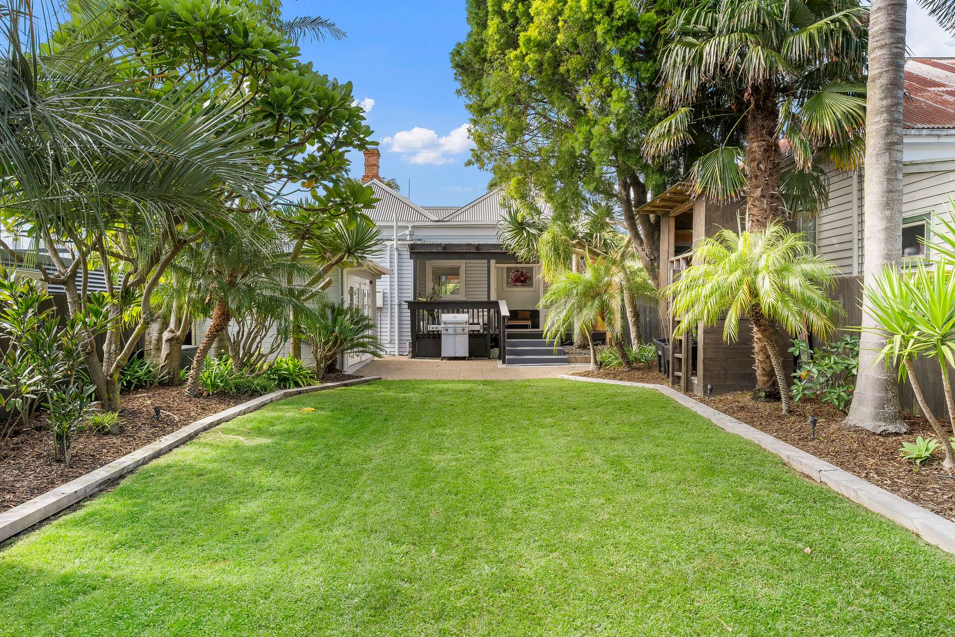 347 Richmond Road photo 16