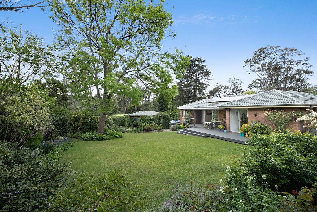 8 Bourne Close, Mittagong NSW 2575
