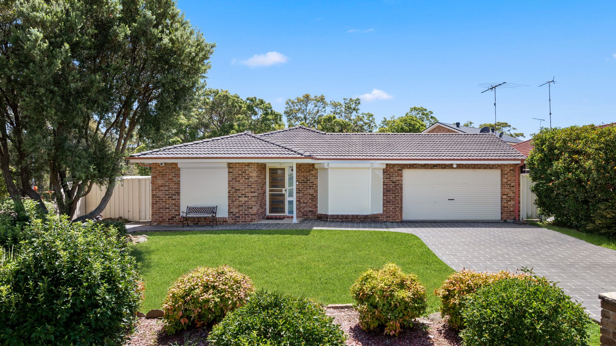 11 Withnell Crescent, St Helens Park NSW 2560