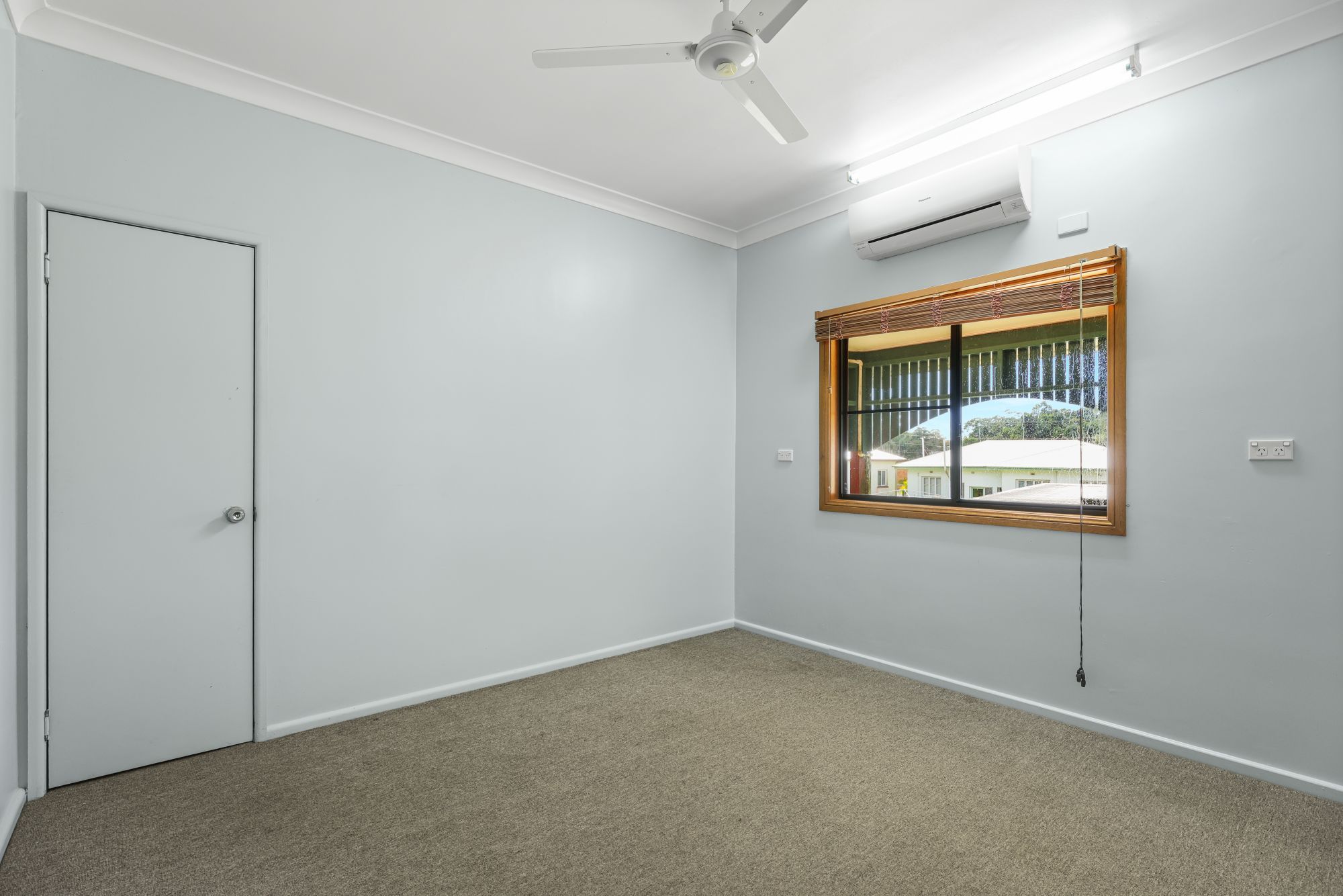 73 Coronation Drive — photo 11 of 27