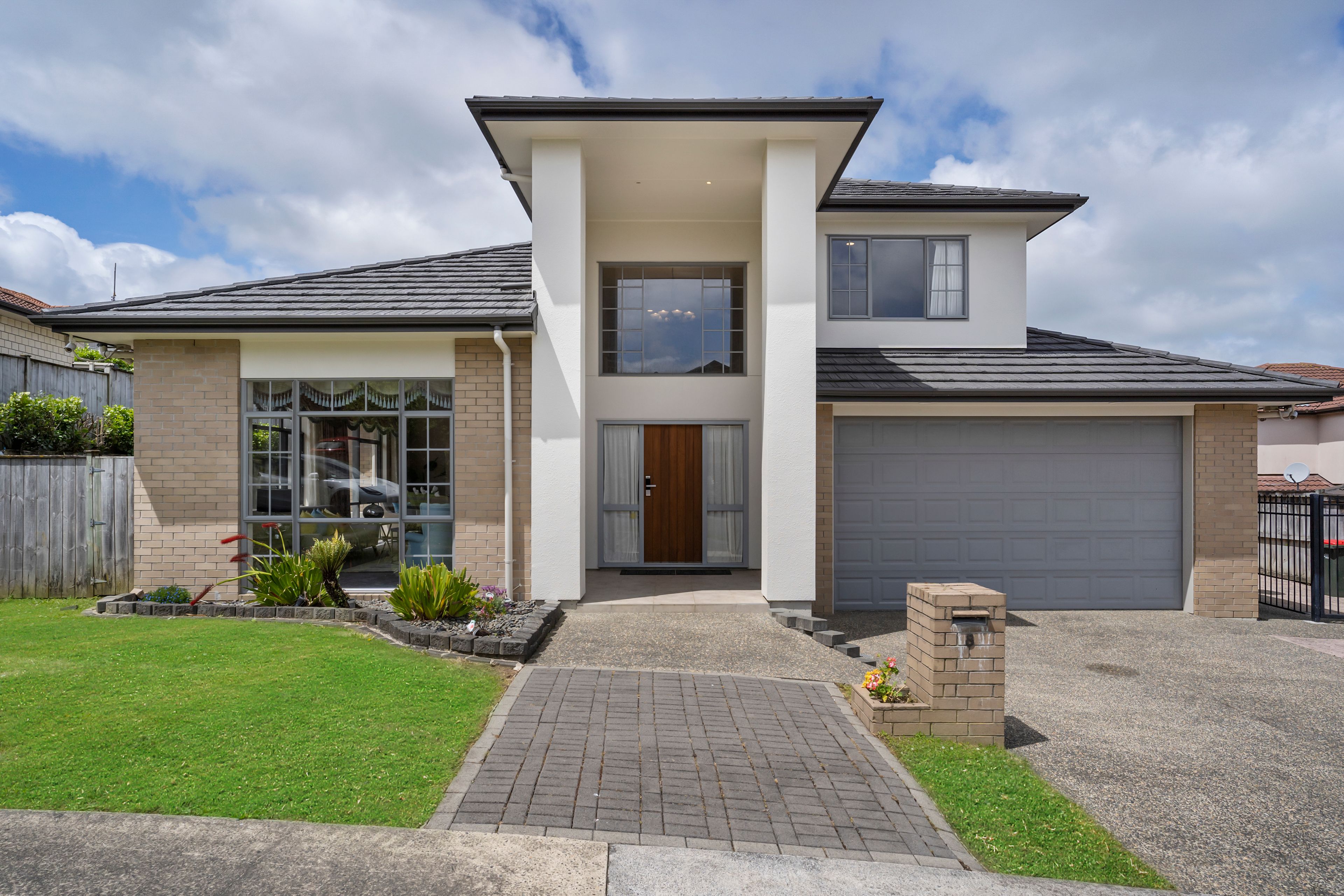 8 Powercourt Drive, Flat Bush, Manukau City