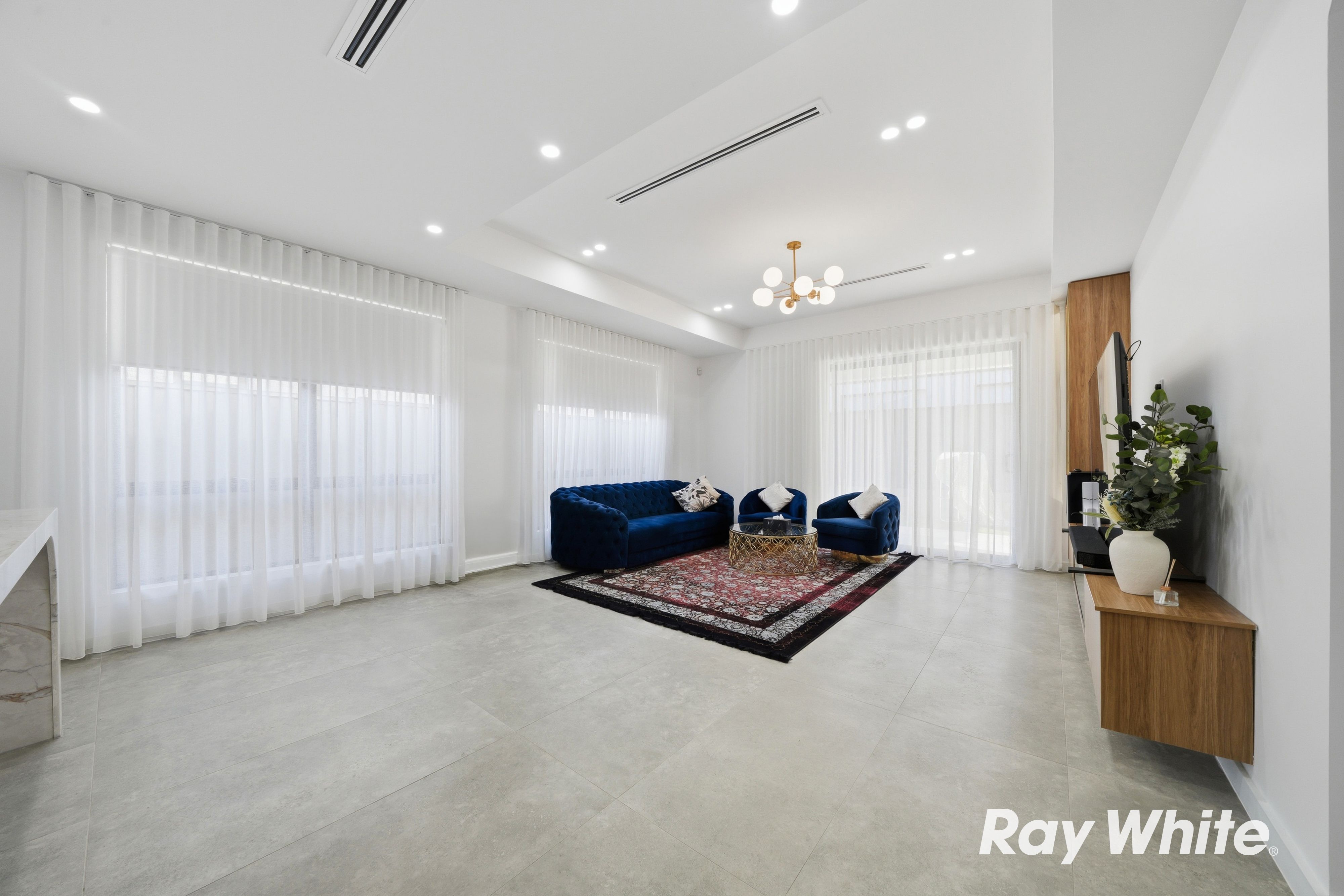 26 Axillaris Street — photo 3 of 11