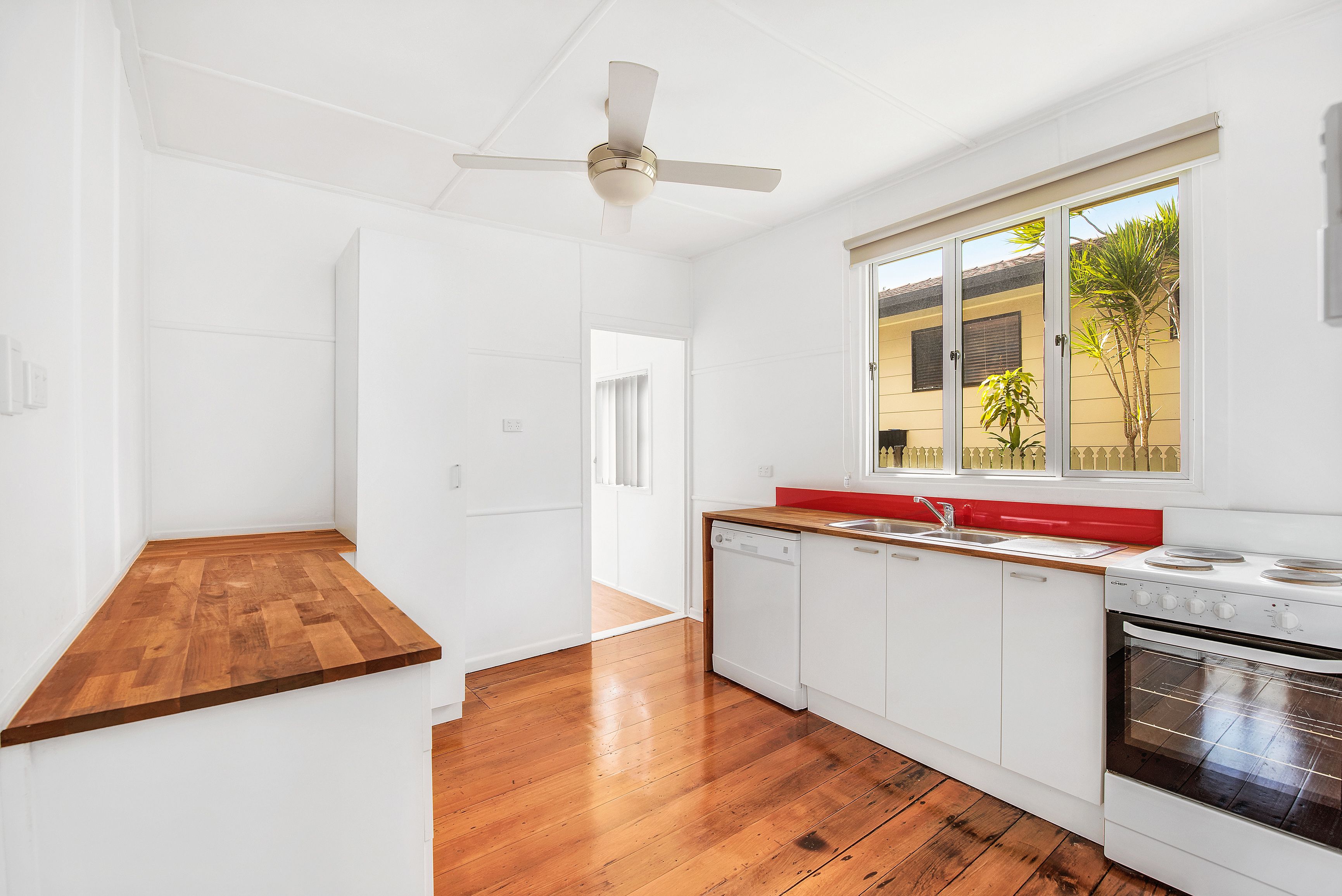 9 Mcaneny Street, Redcliffe QLD 4020