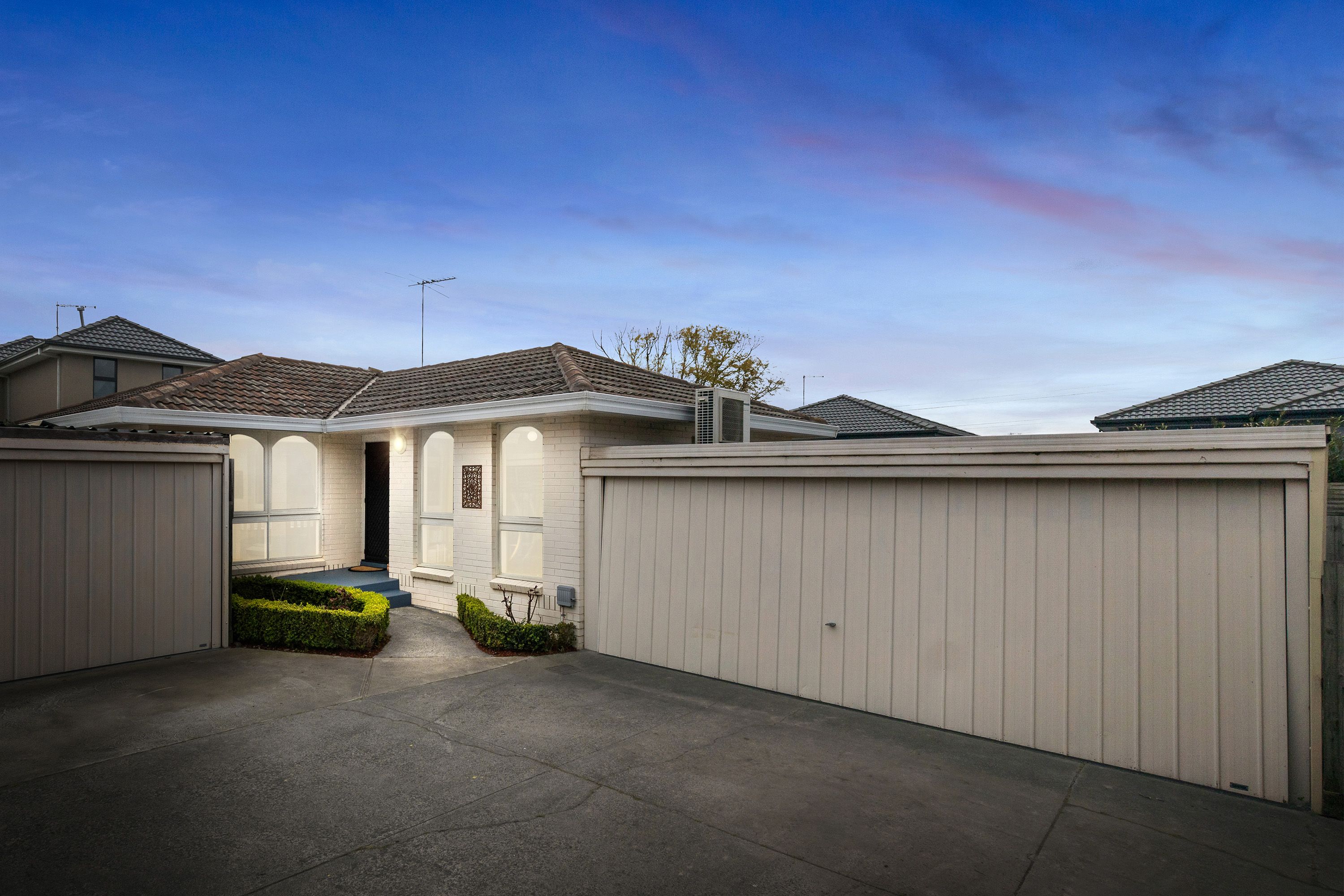 9 Churchill Avenue, Chadstone VIC 3148