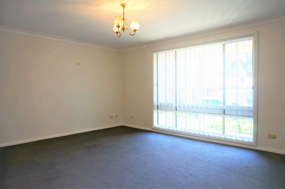 1/10 CLYDESDALE Drive, Blairmount, NSW 2559