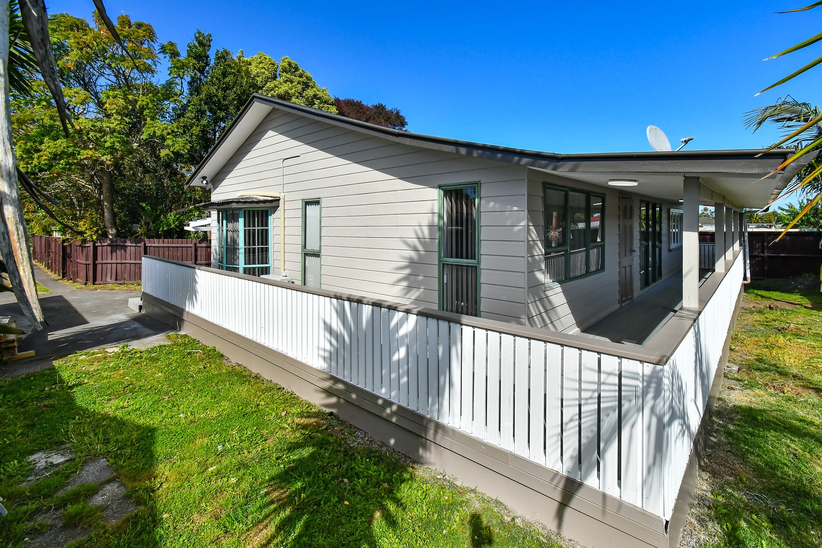 2/10 Royton Avenue, Mangere East, Manukau City