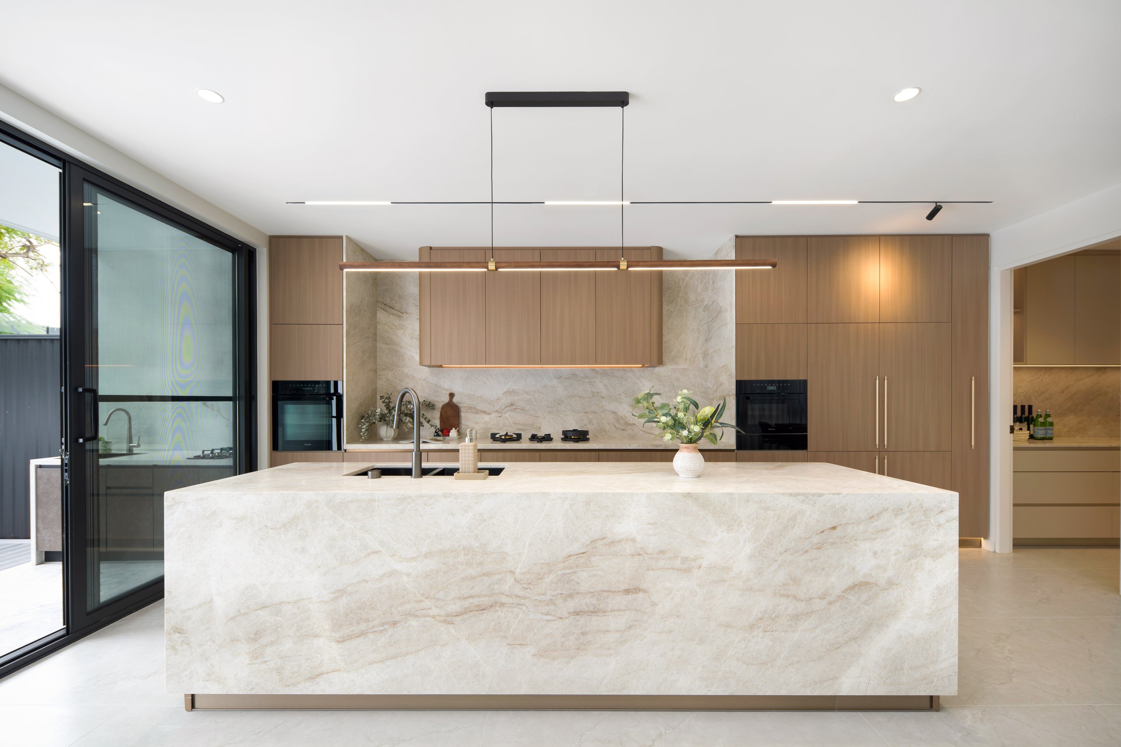 20 Stuart Street — photo 6 of 29