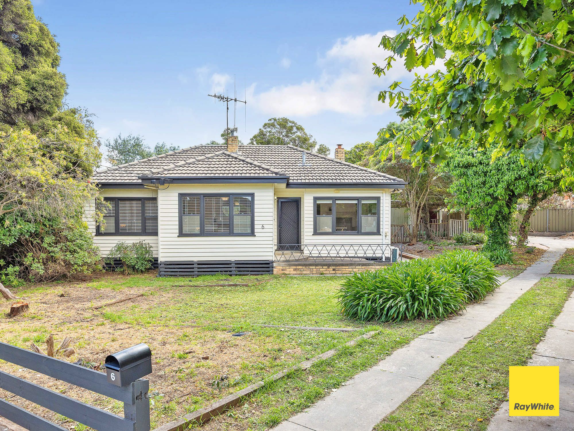 6 Collins Court — photo from Ray White Bendigo