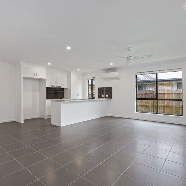 21 Wallace Street, Walloon, QLD 4306