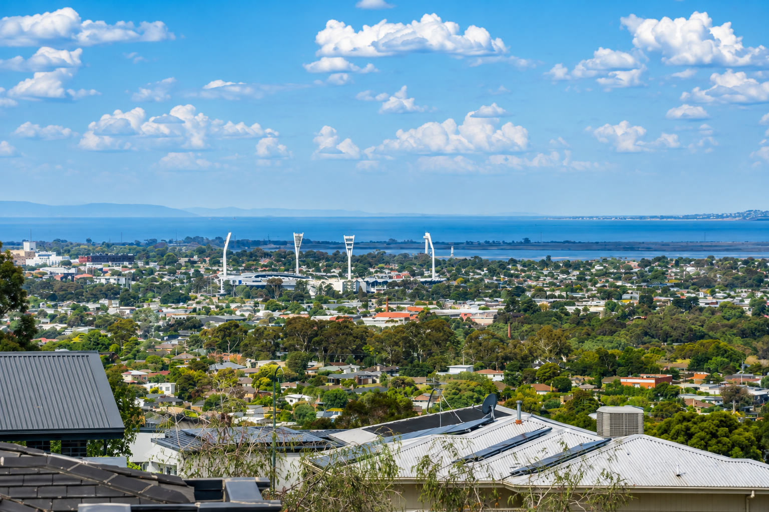 2 Meltham Avenue, Highton, VIC 3216