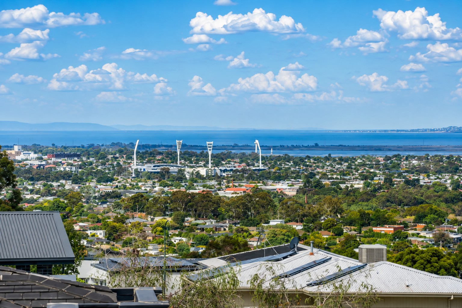 2 Meltham Avenue, Highton, VIC 3216