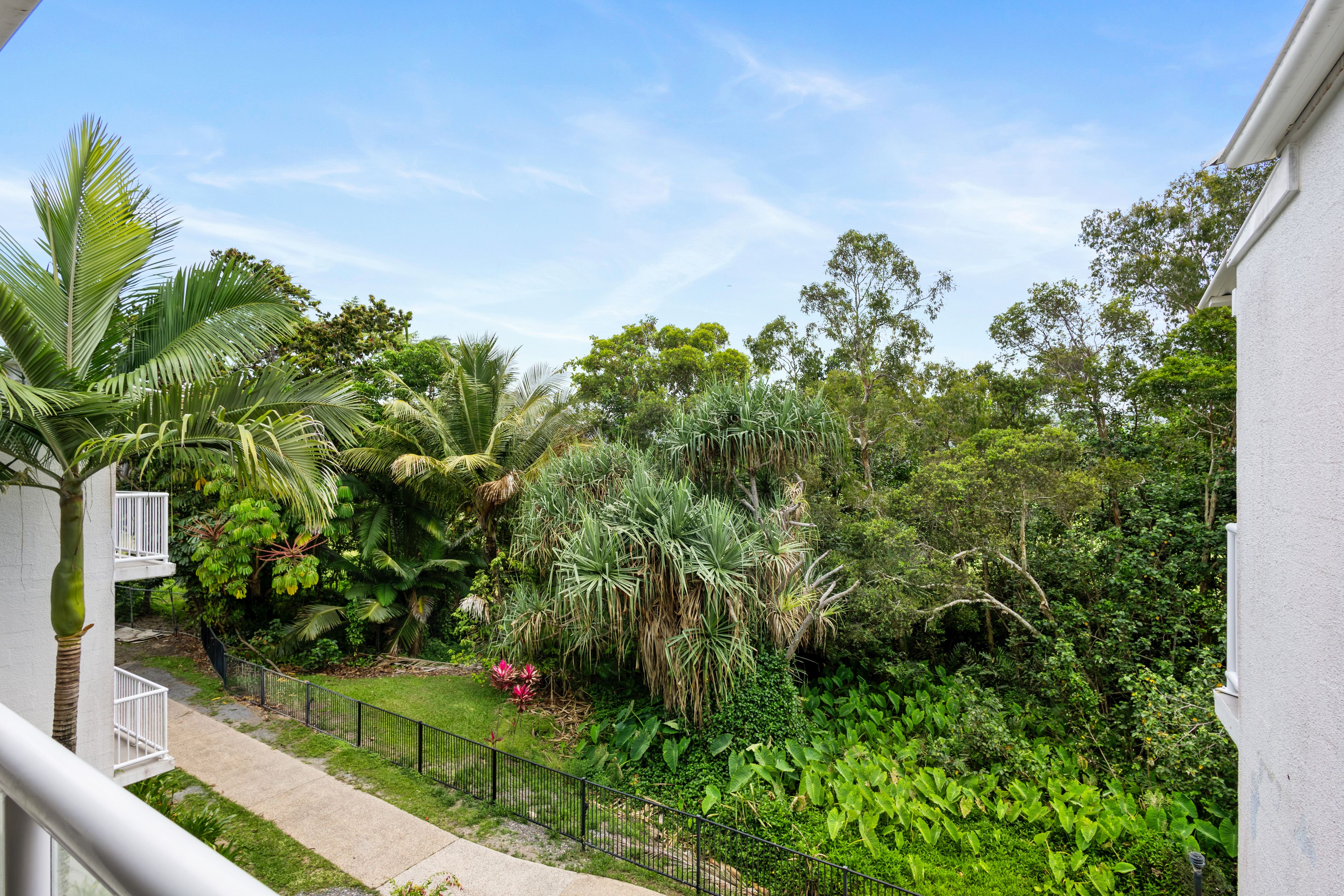 3208/87-109 Port Douglas Road — photo 10 of 29