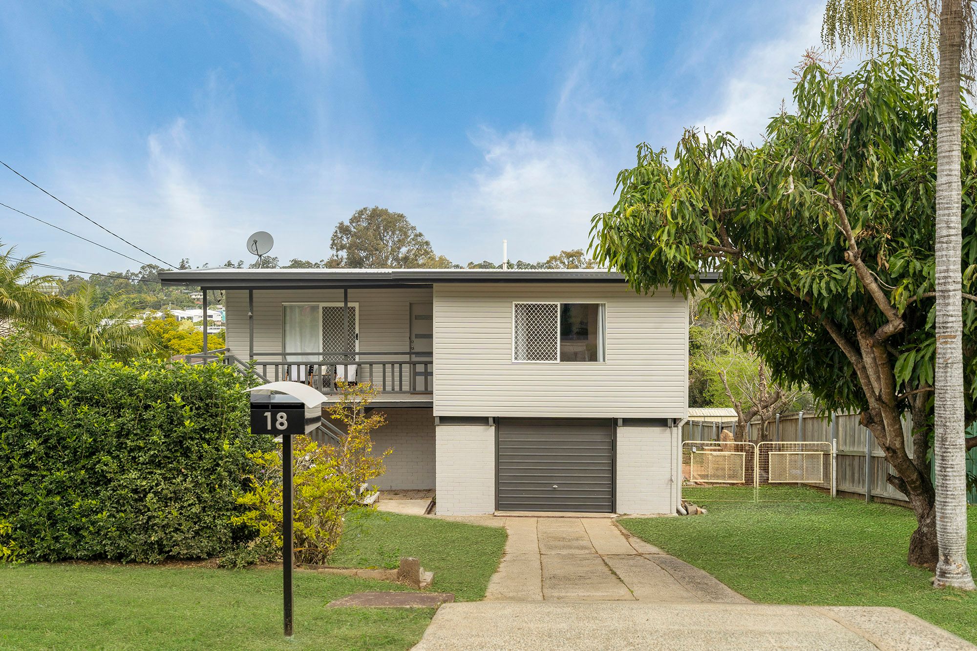 18 Collin Court, Kingston, QLD 4114