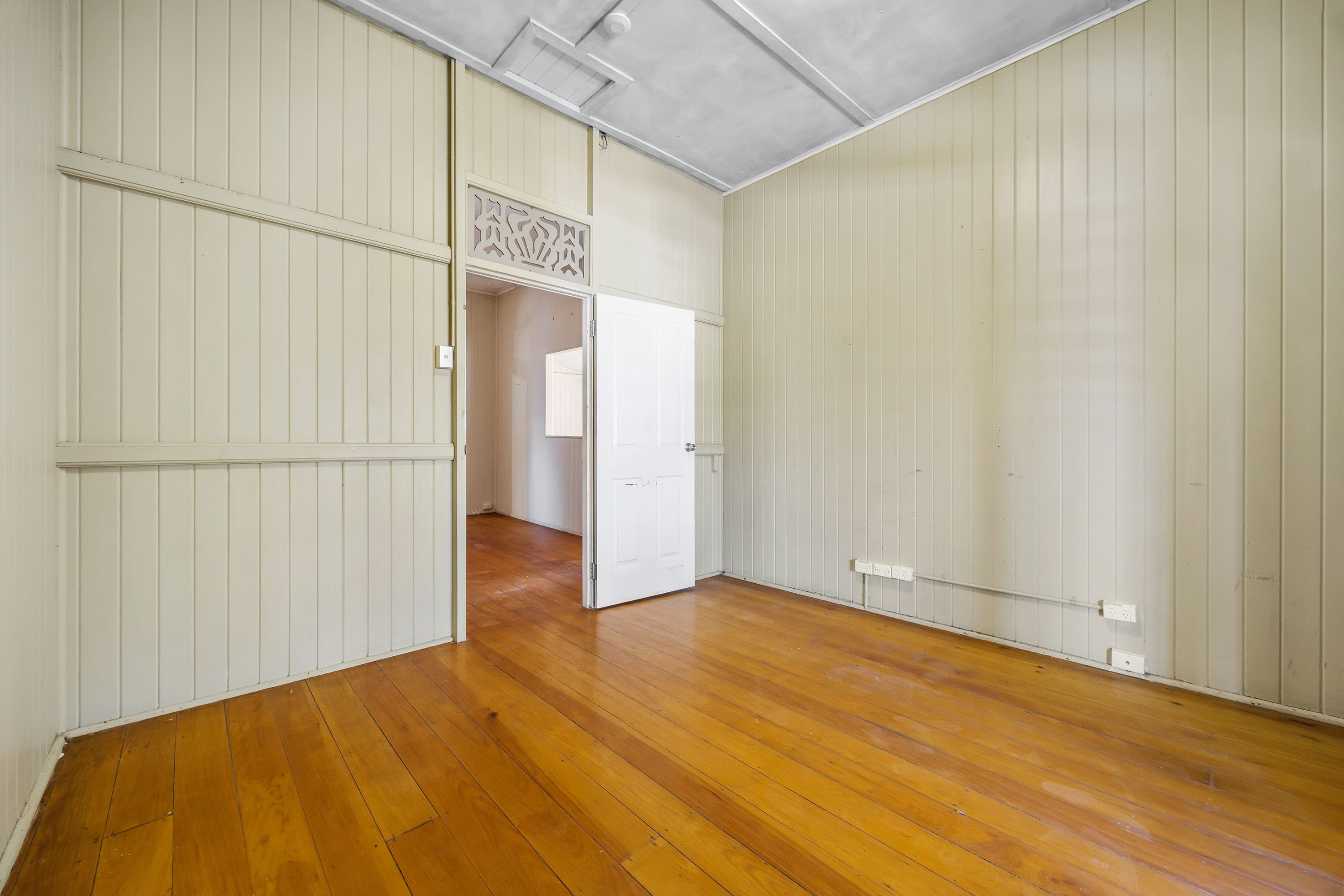 35 Roseberry Street — photo 8 of 25
