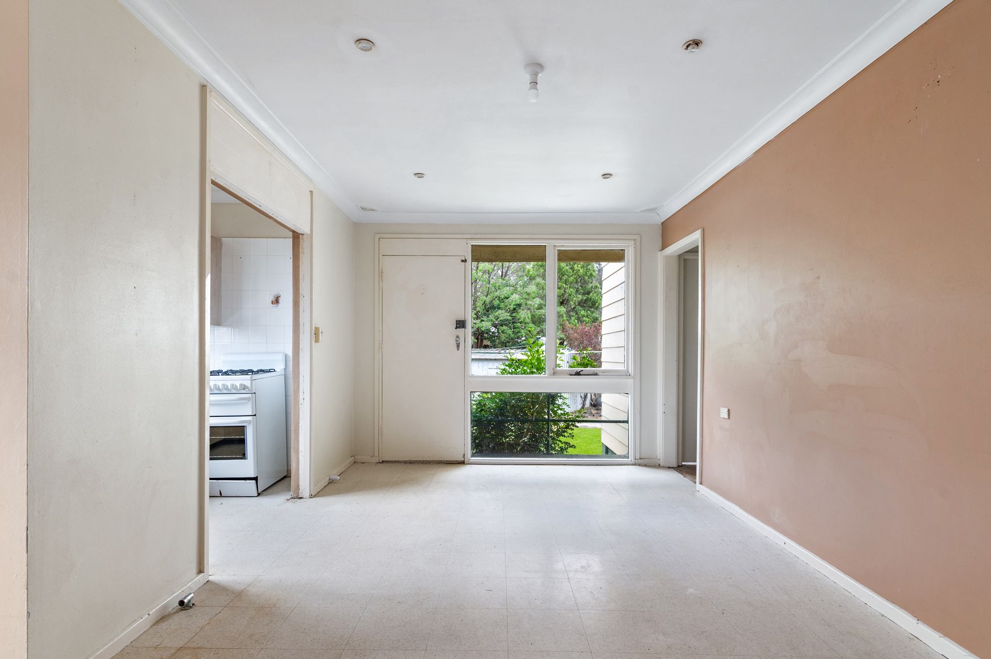 8 Carr Place — photo 4 of 11