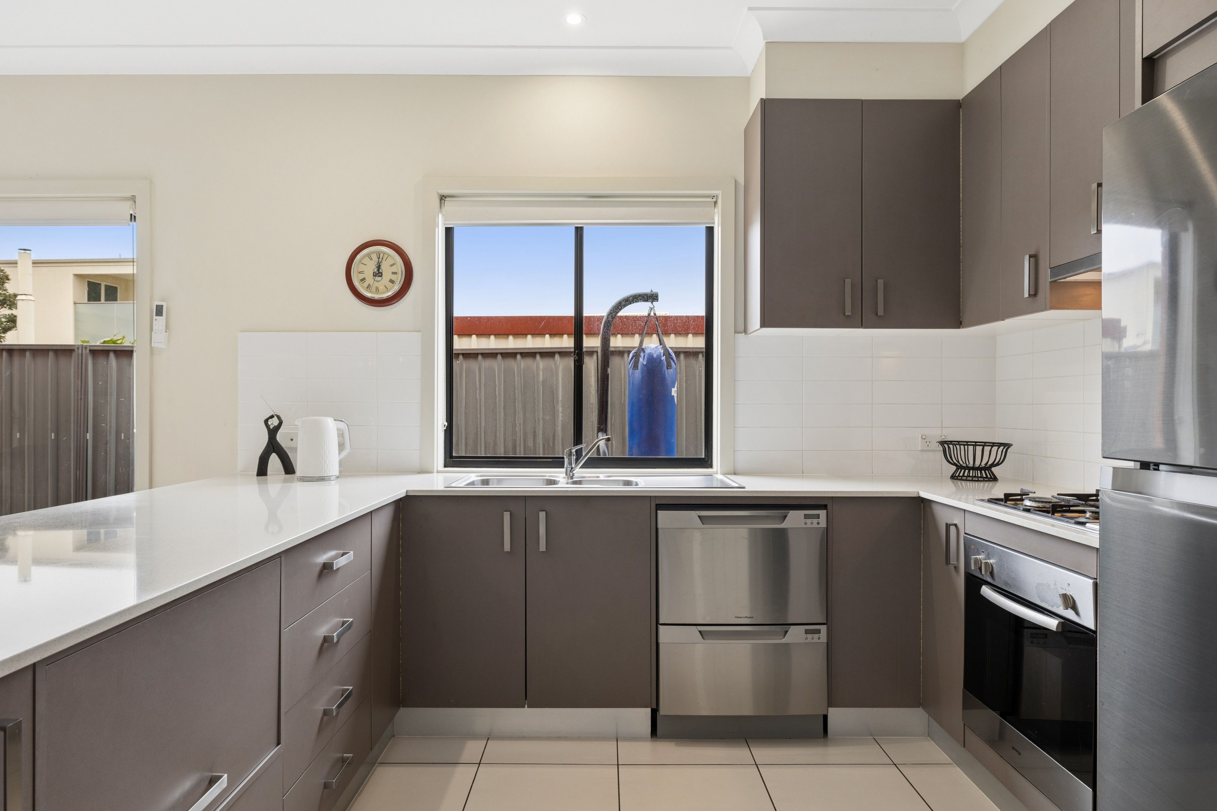 14 Heysen Crescent — photo 10 of 23