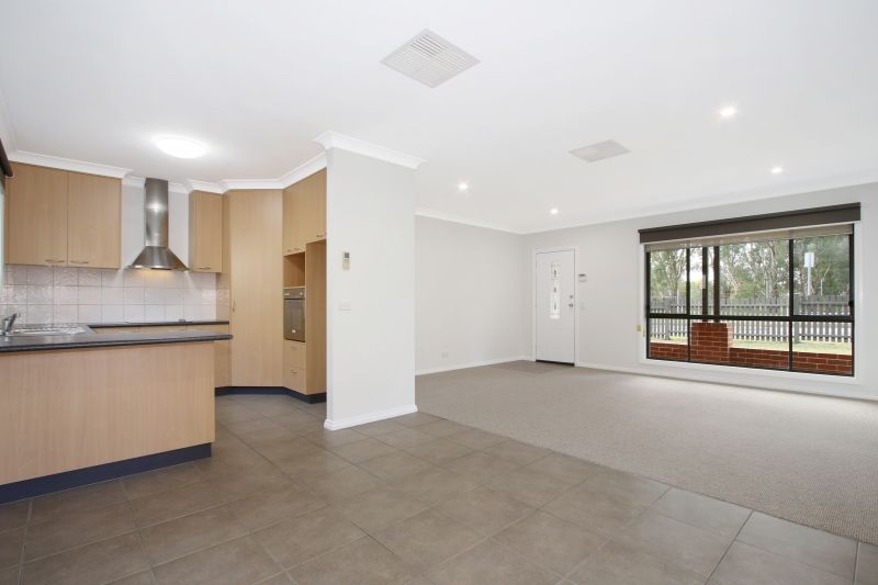 877 St James Crescent, North Albury, NSW 2640
