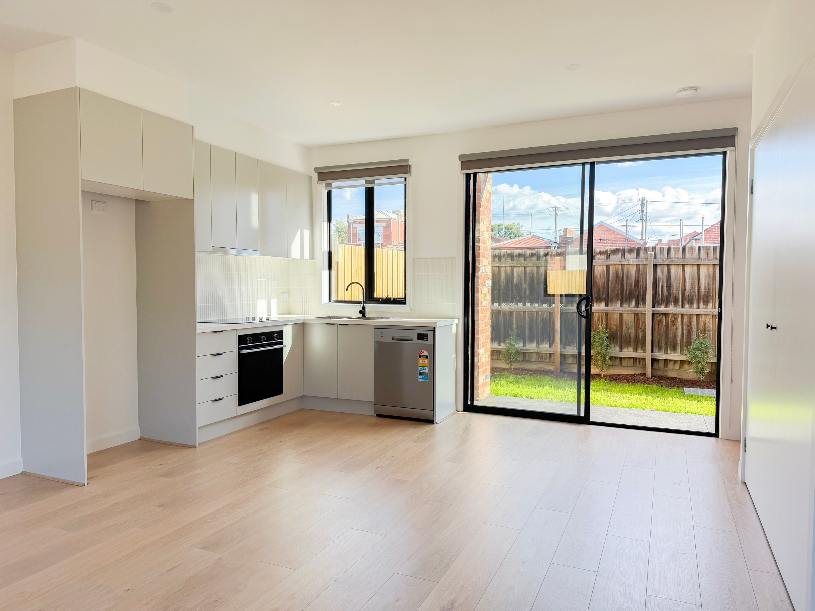 2/17 Bedford Street, Reservoir, VIC 3073