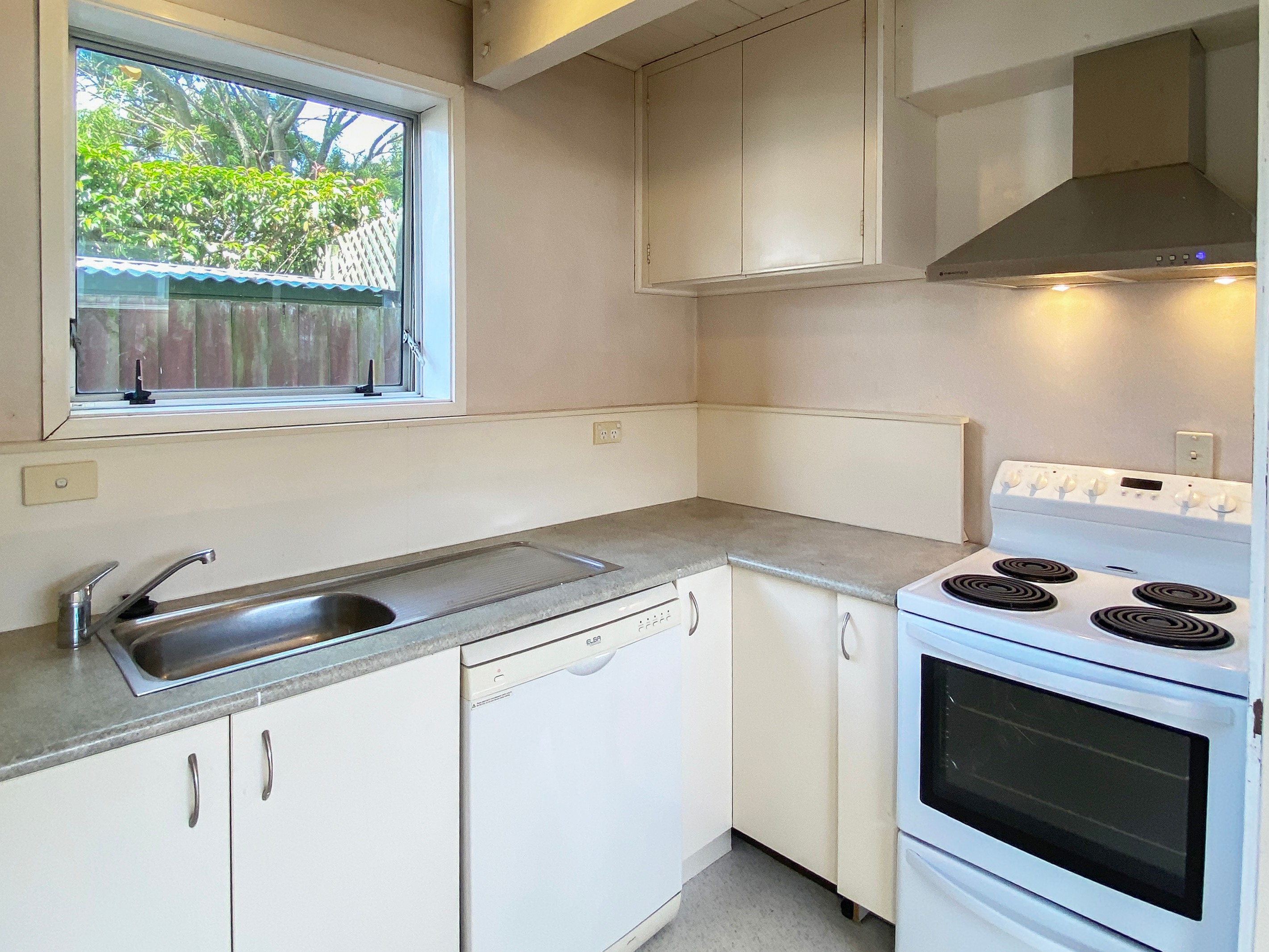 2/108 Office Road, Merivale, Christchurch City